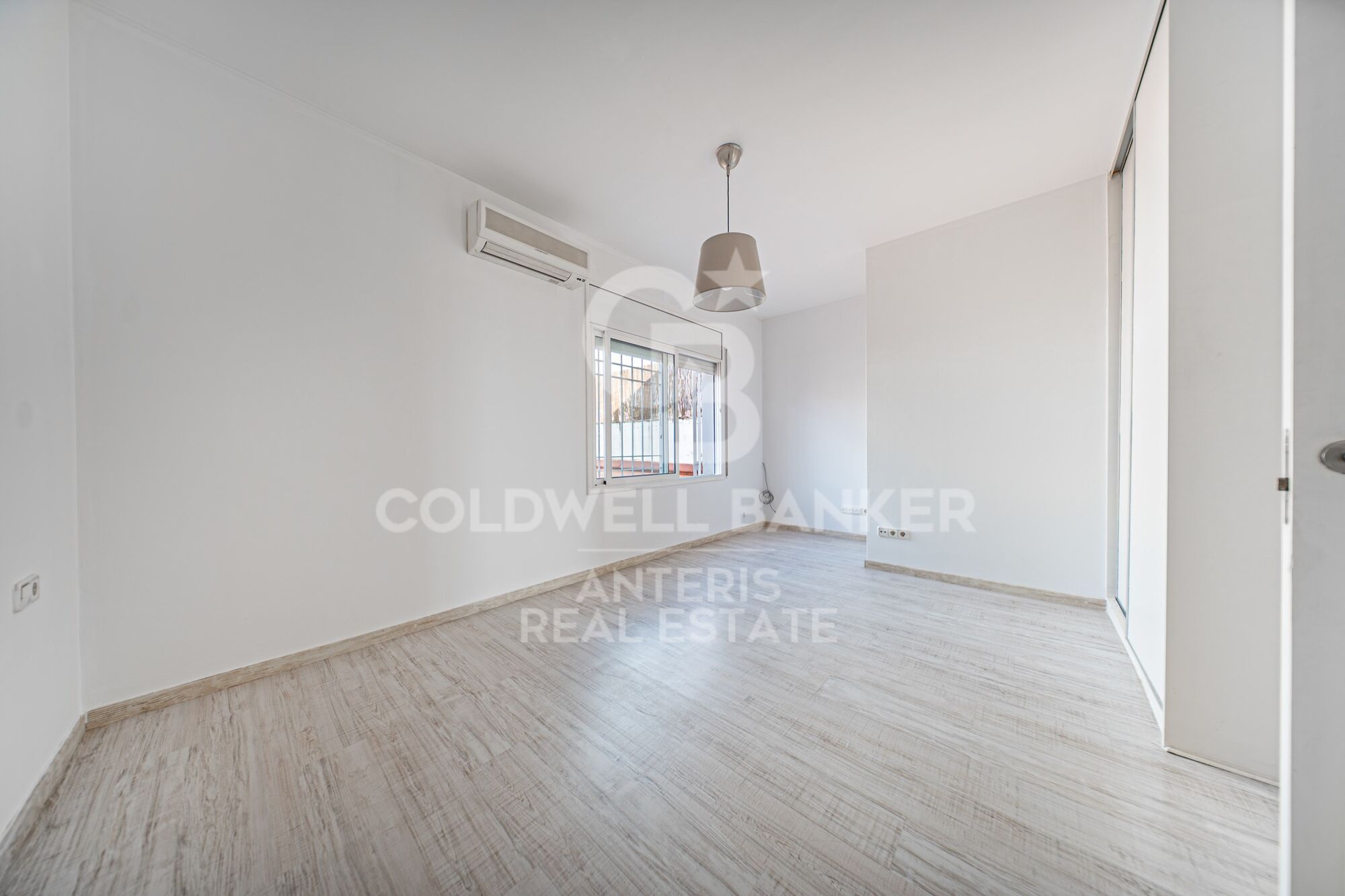 Penthouse in La Bonanova with two private terraces