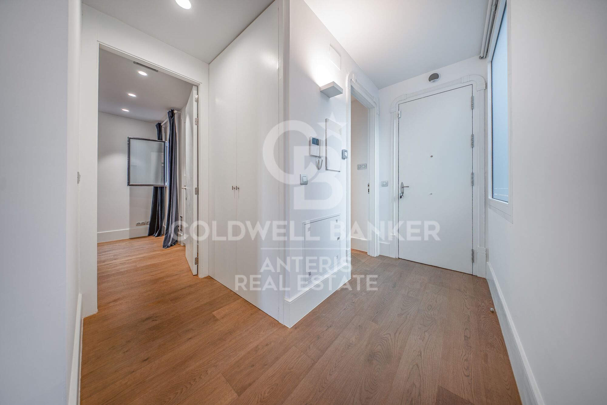 Duplex Penthouse with Parking and Storage in a Historic Building