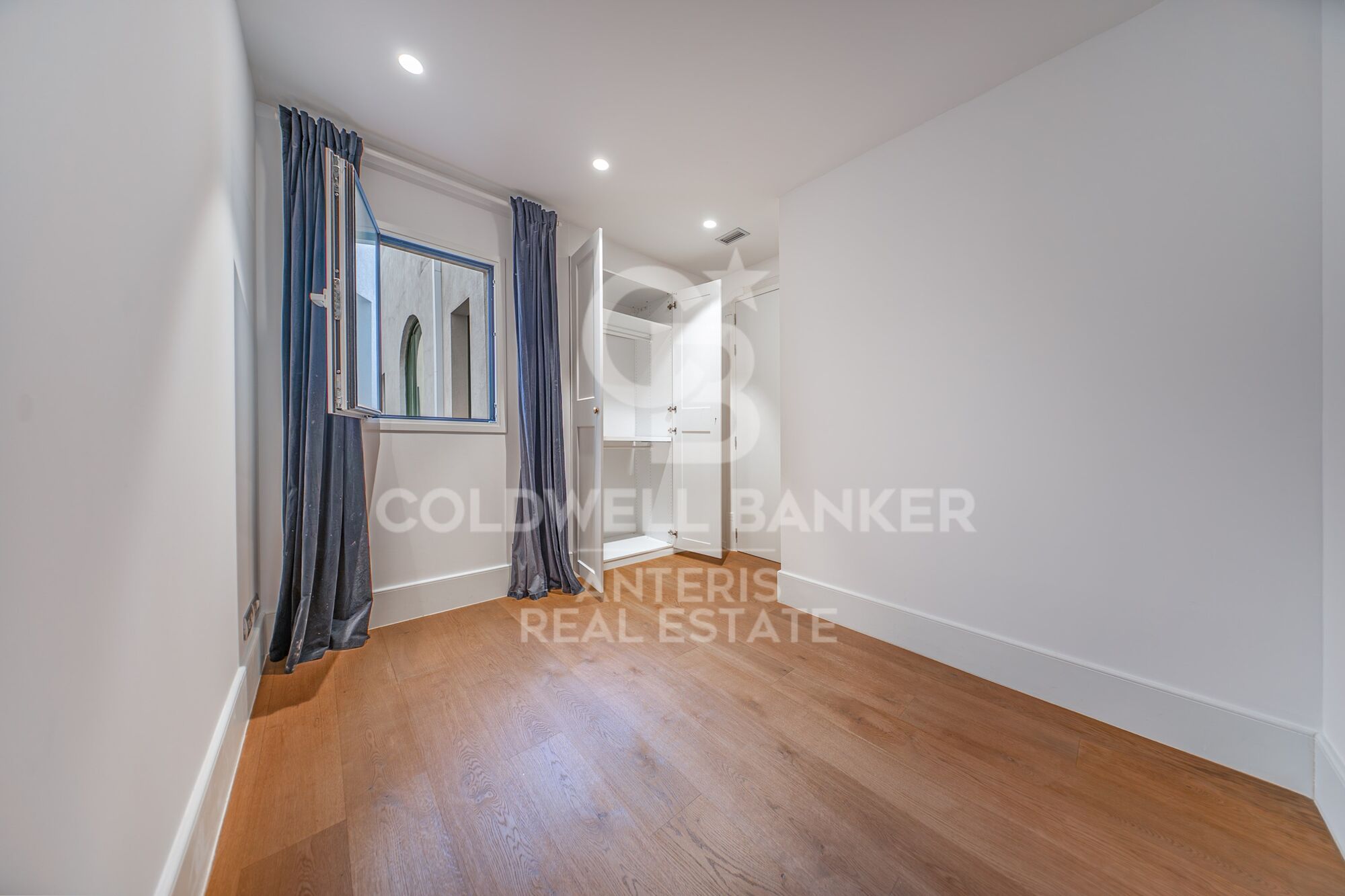 Duplex Penthouse with Parking and Storage in a Historic Building