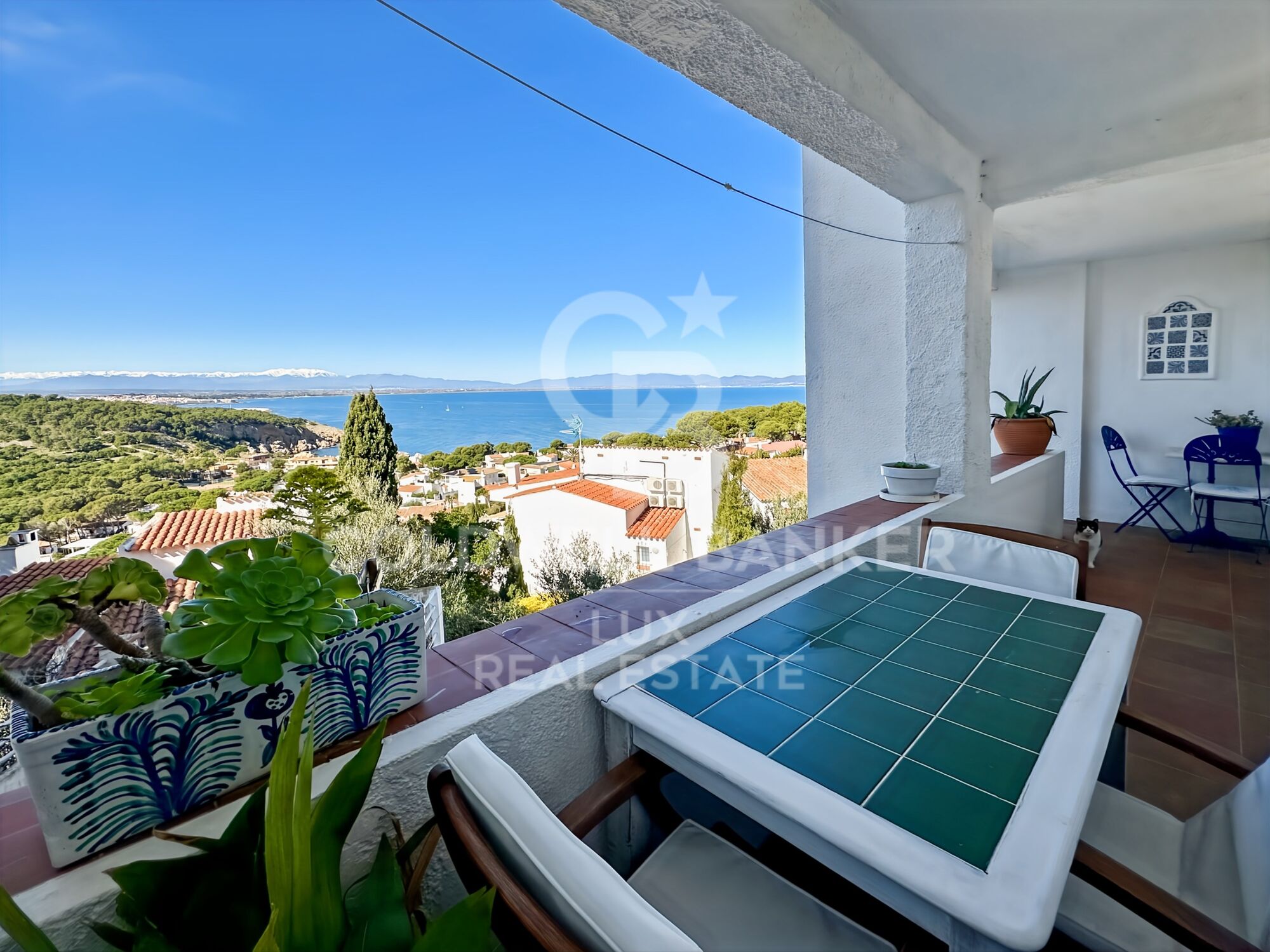 Casa con licencia turística en Montgó, vistas al mar y piscina privada
