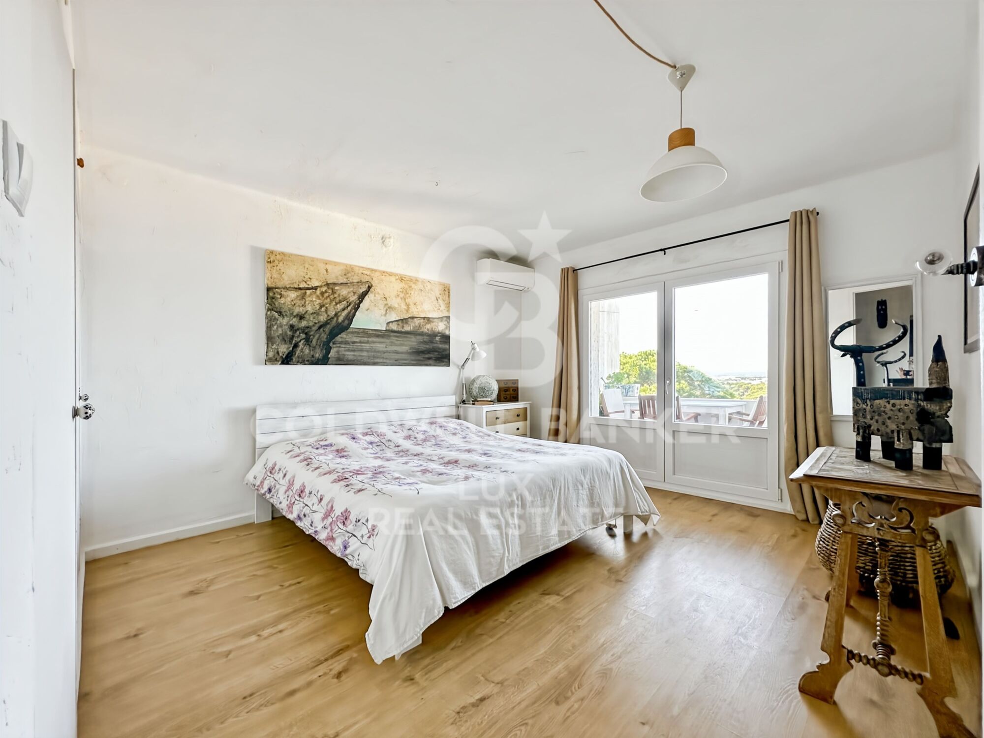 Casa con licencia turística en Montgó, vistas al mar y piscina privada