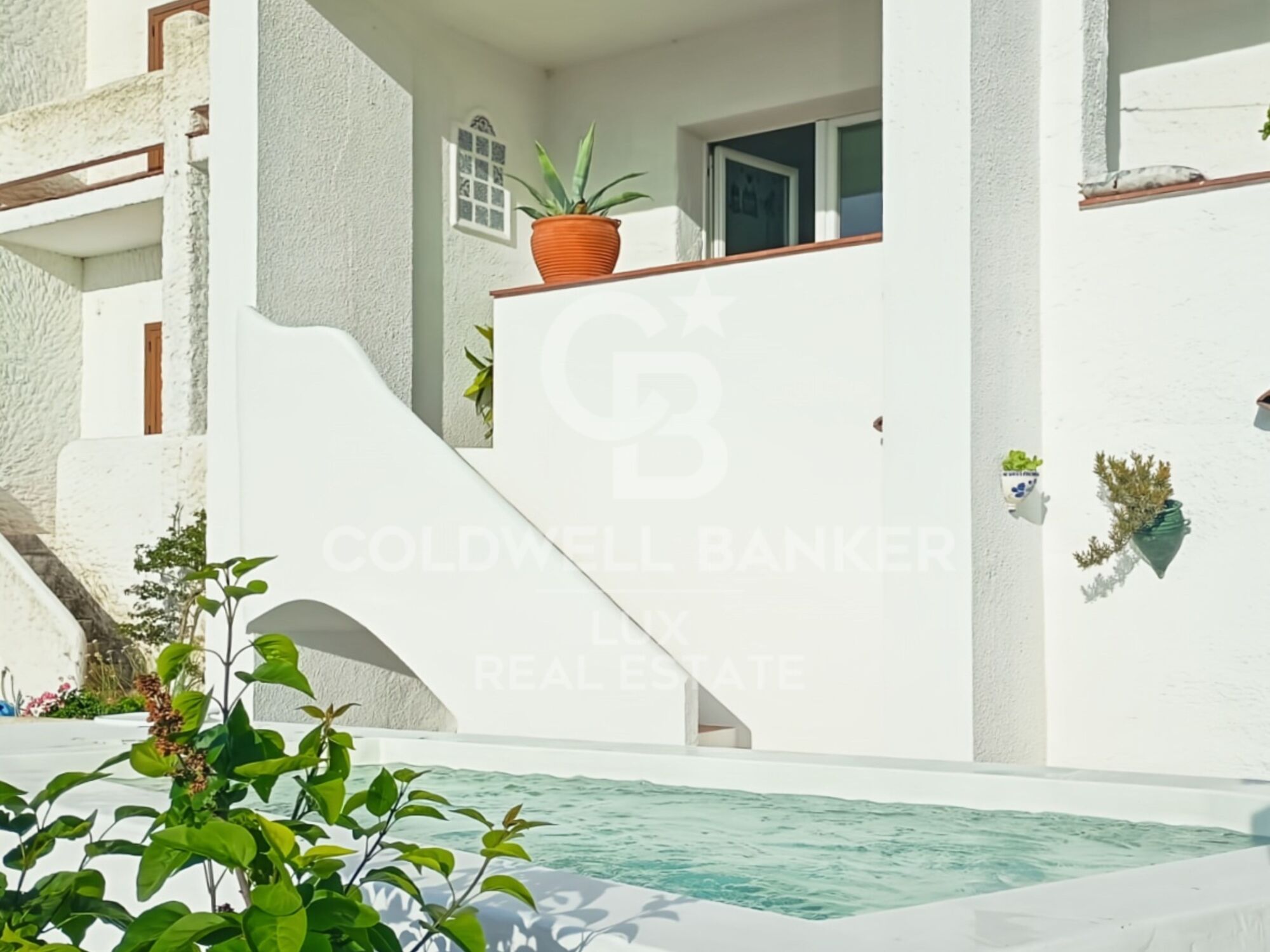 Casa con licencia turística en Montgó, vistas al mar y piscina privada