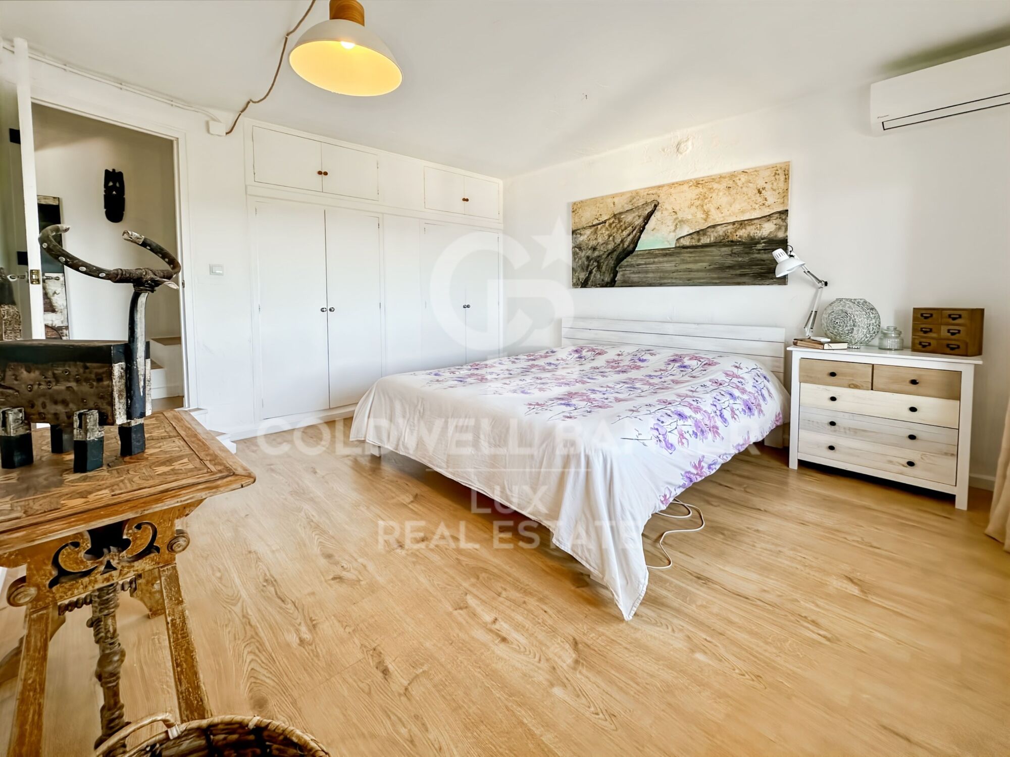 Casa con licencia turística en Montgó, vistas al mar y piscina privada