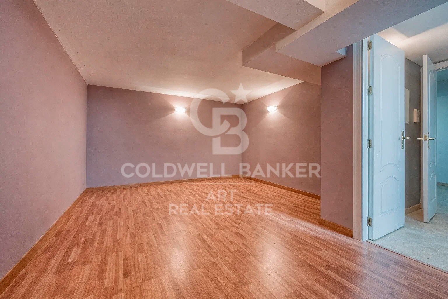 Exclusive menise with sea and mountain views in Marbella