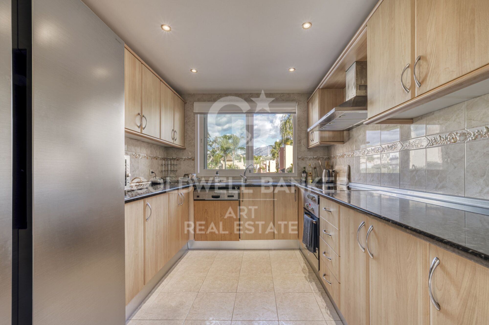 Maison de ville exclusive avec vue sur la mer et la montagne à Marbella