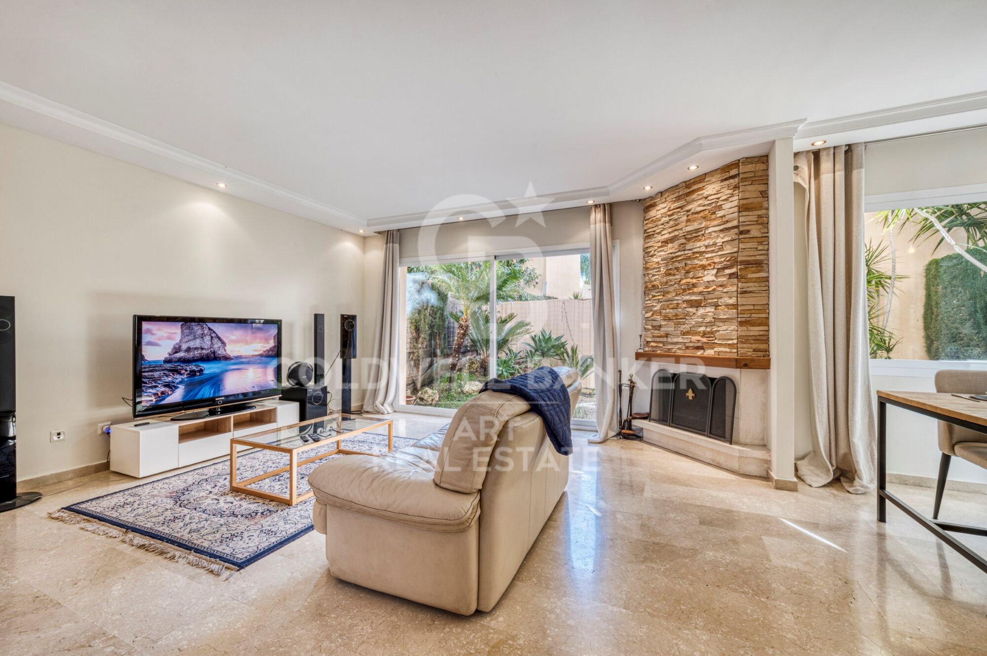Maison de ville exclusive avec vue sur la mer et la montagne à Marbella