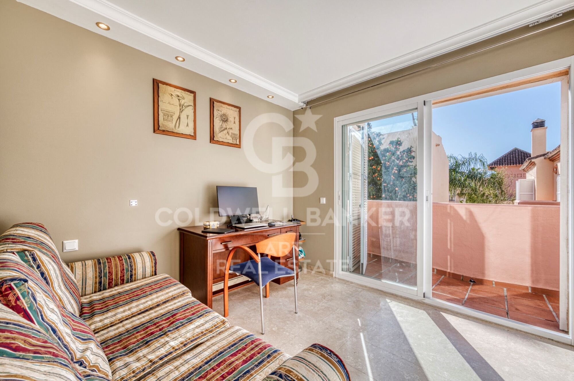 Maison de ville exclusive avec vue sur la mer et la montagne à Marbella
