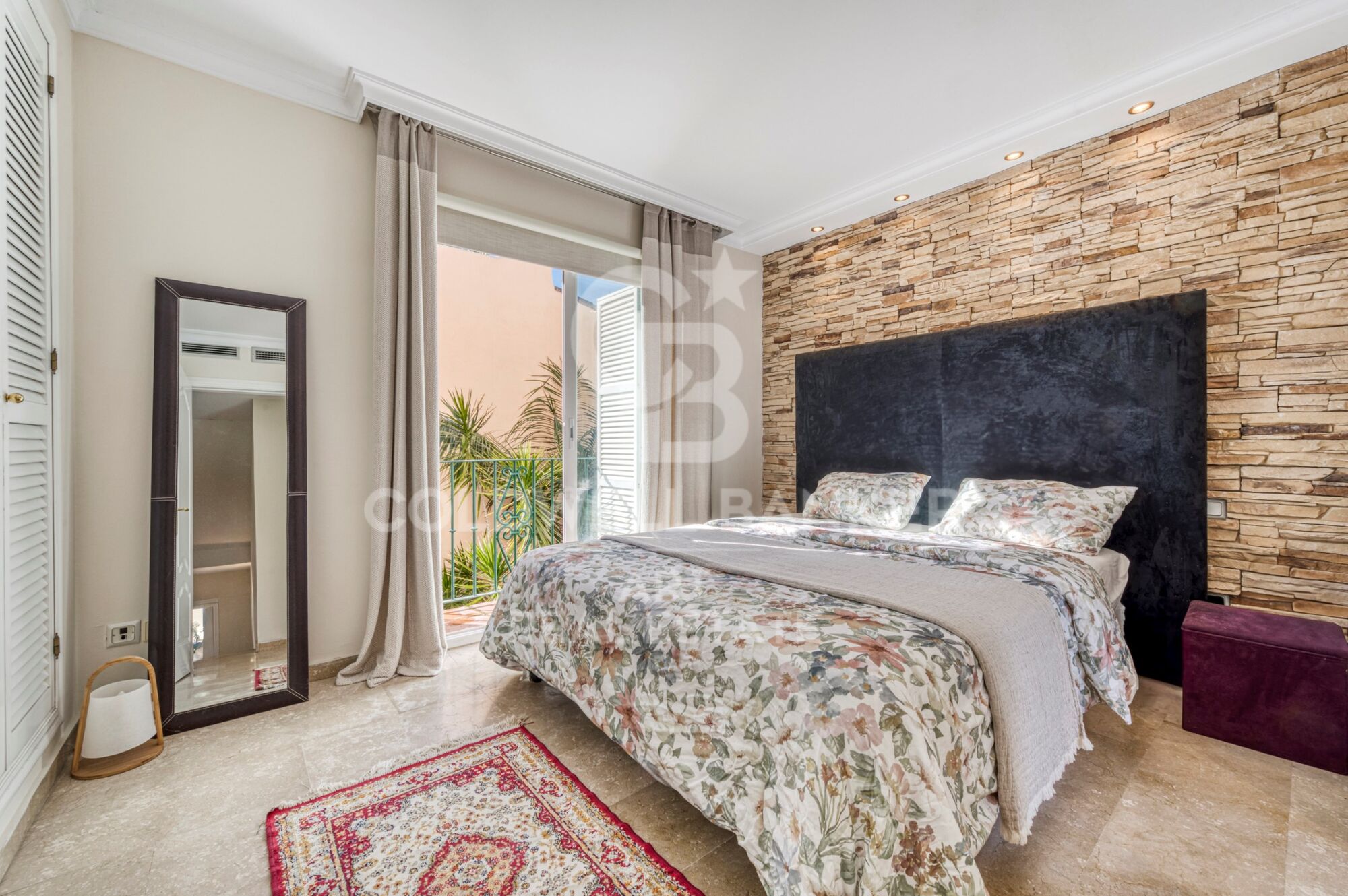 Maison de ville exclusive avec vue sur la mer et la montagne à Marbella