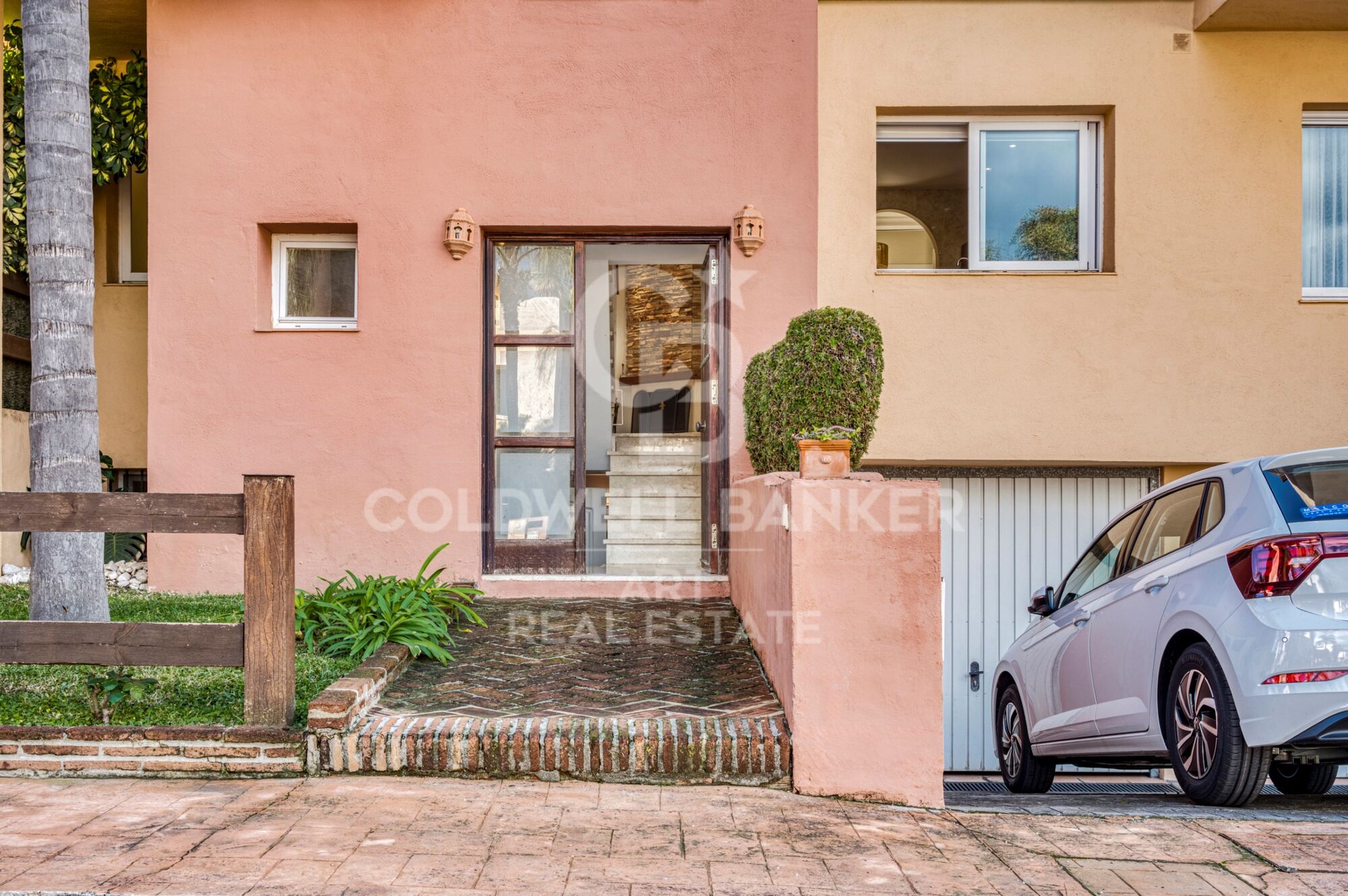 Maison de ville exclusive avec vue sur la mer et la montagne à Marbella