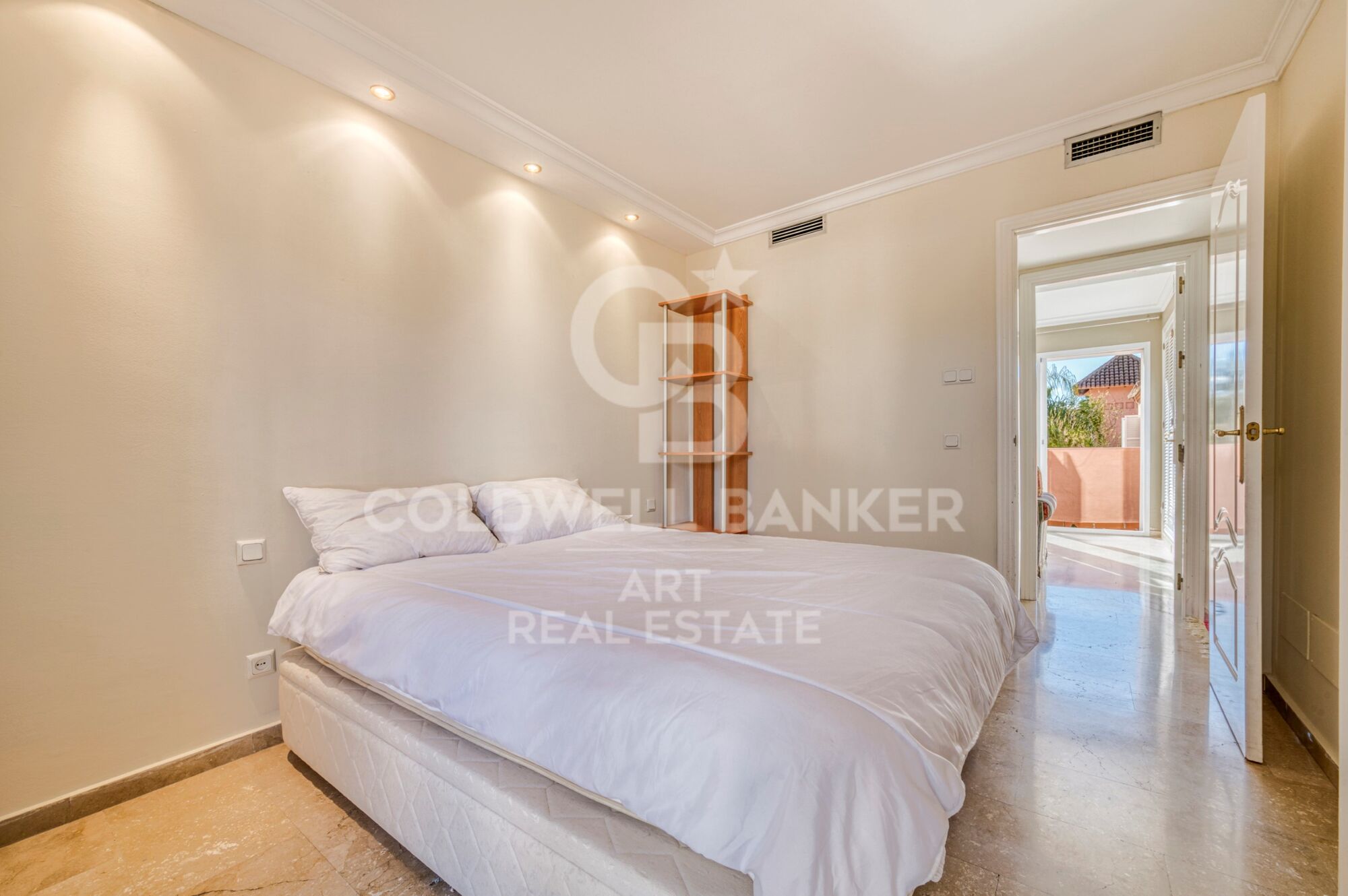 Maison de ville exclusive avec vue sur la mer et la montagne à Marbella