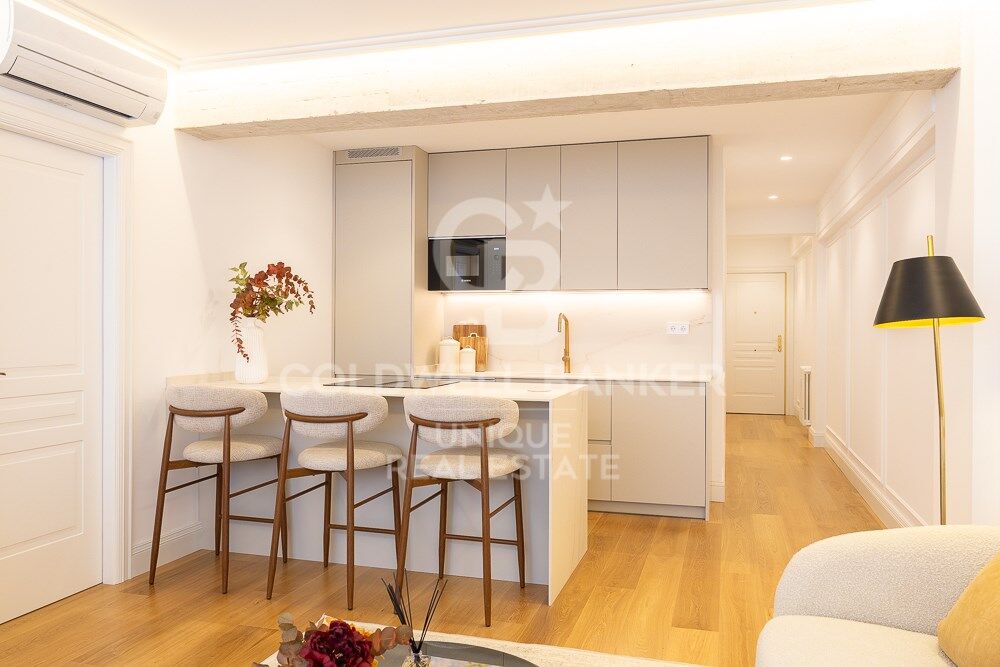 Piso reformado de 3 habitaciones en Recoletos, Madrid