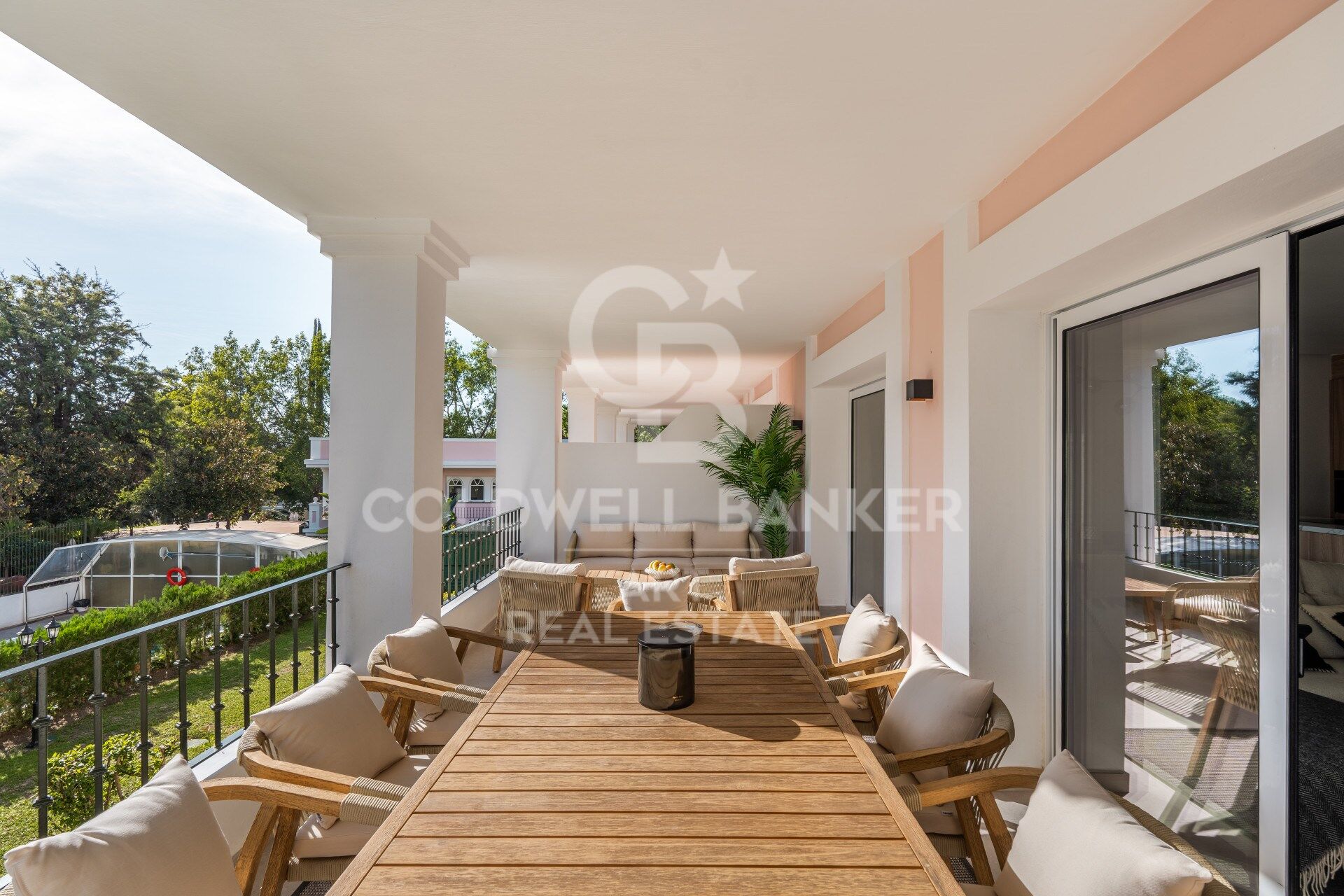 Elegant duplex with solarium in Aloha Gardens, Marbella