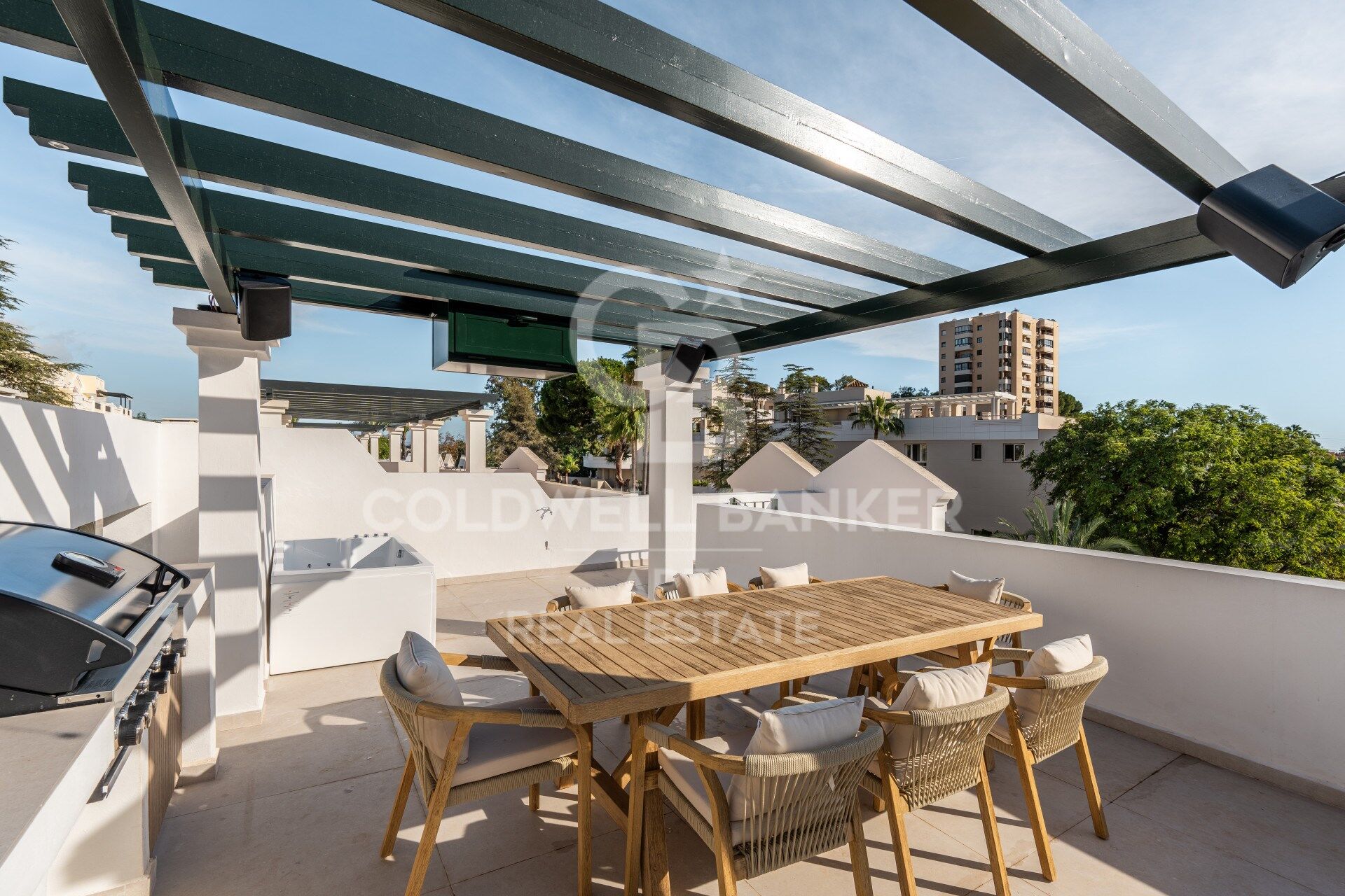 Elegant duplex with solarium in Aloha Gardens, Marbella