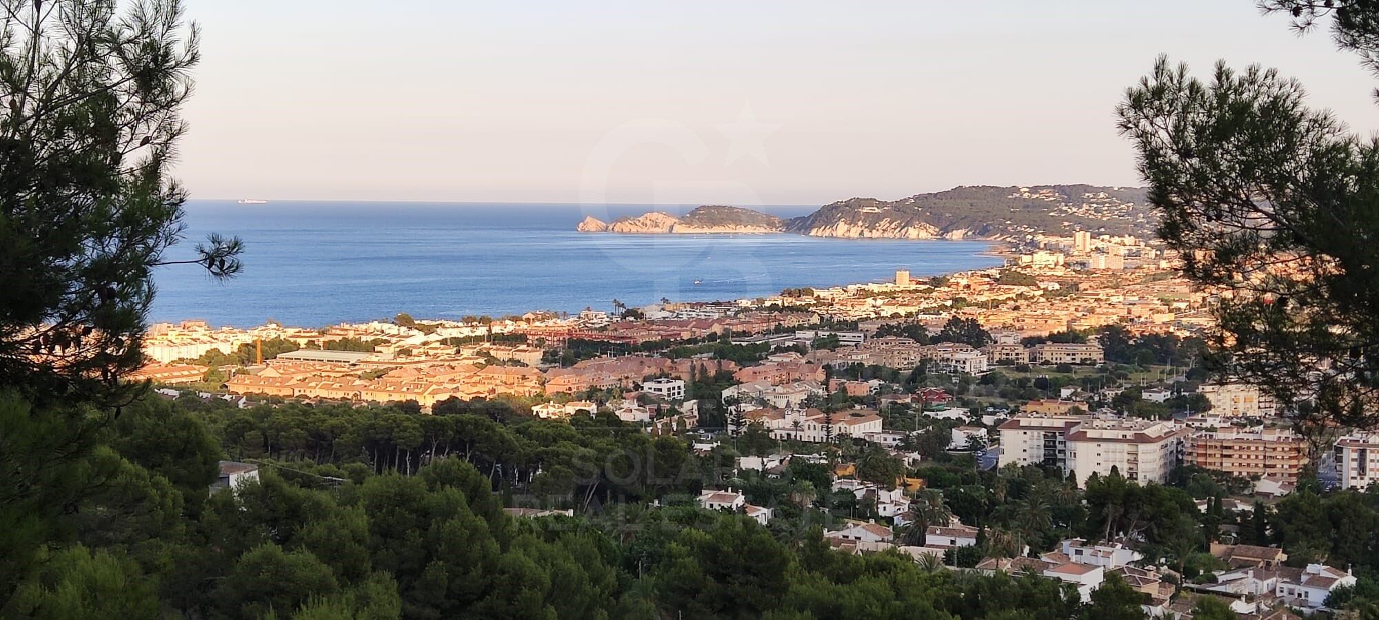 Parcela exclusiva con vistas panorámicas en Puchol, Jávea - 1.180 m²