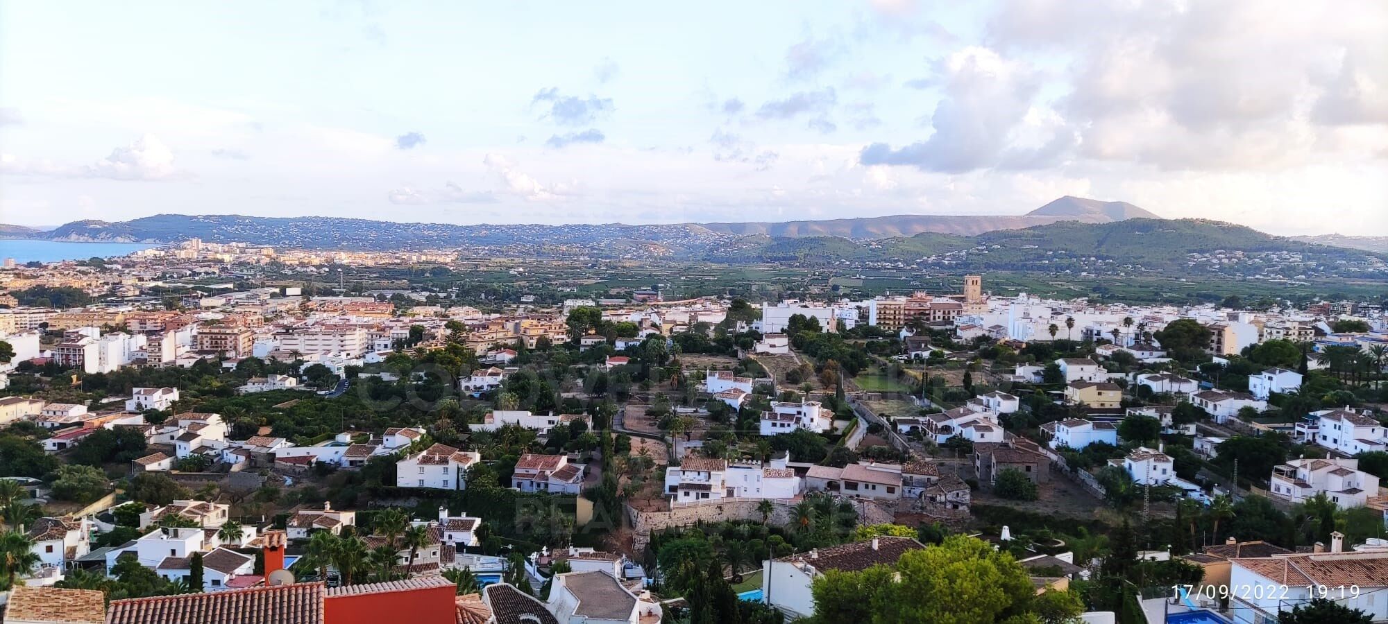 Parcela exclusiva con vistas panorámicas en Puchol, Jávea - 1.180 m²