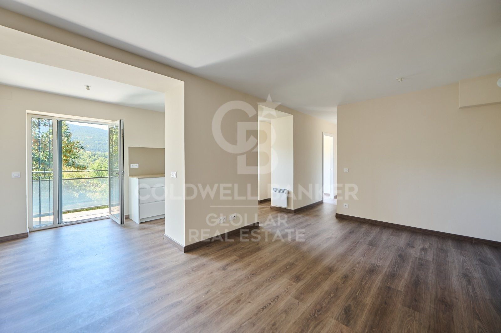 Planta baja con vistas y jardín privado