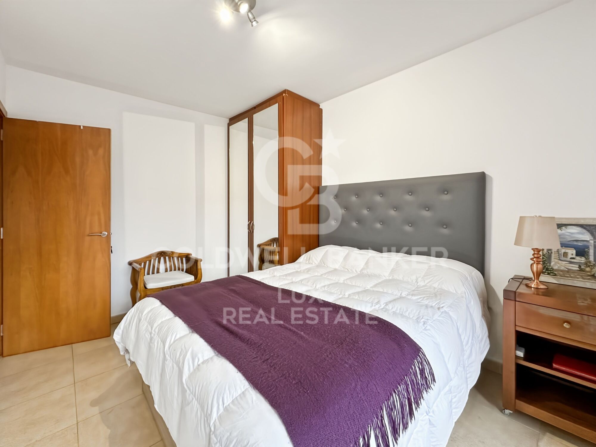House for sale in Vic, residential area, garden and garage