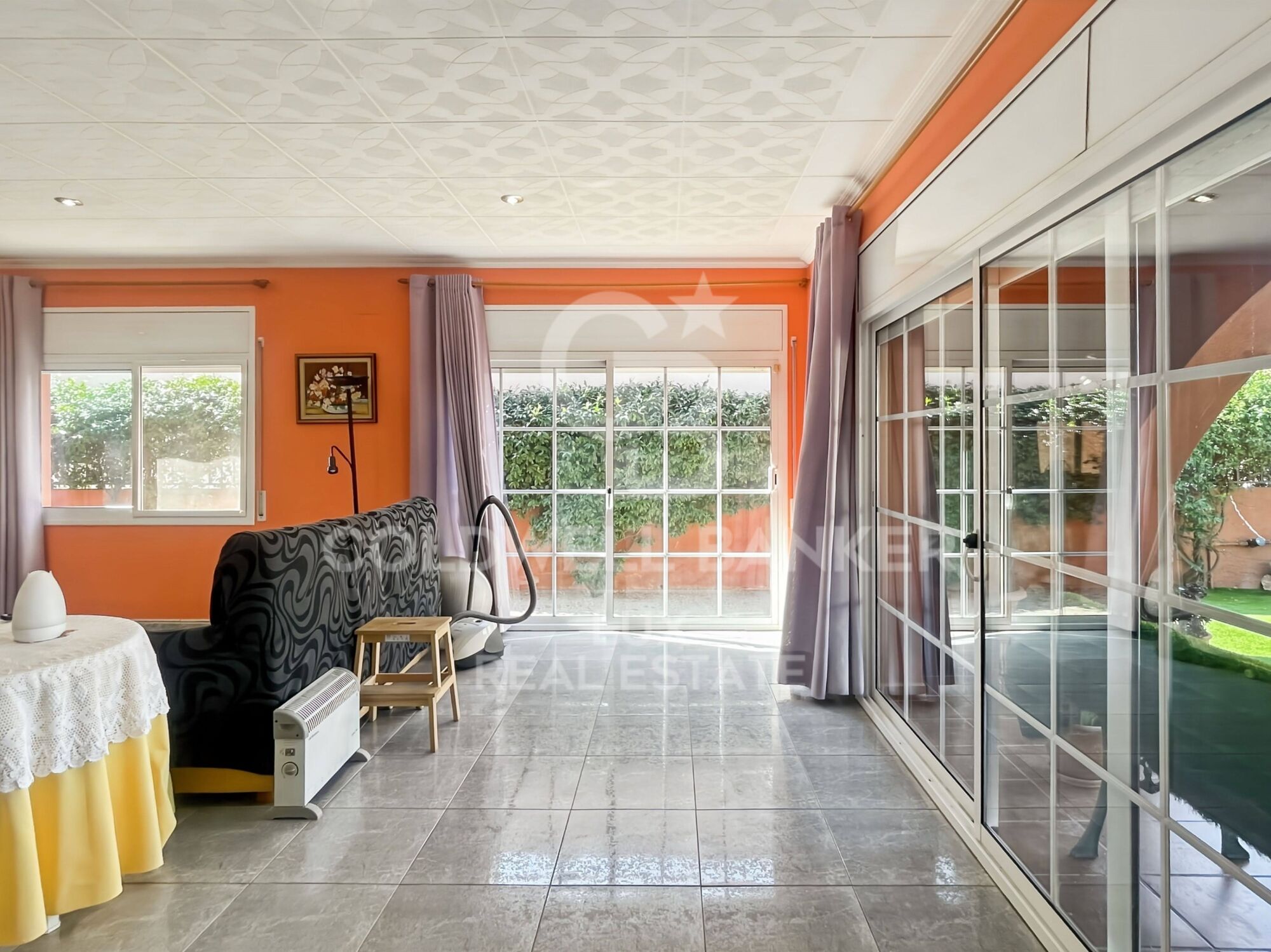 Casa en Llers con piscina y garaje