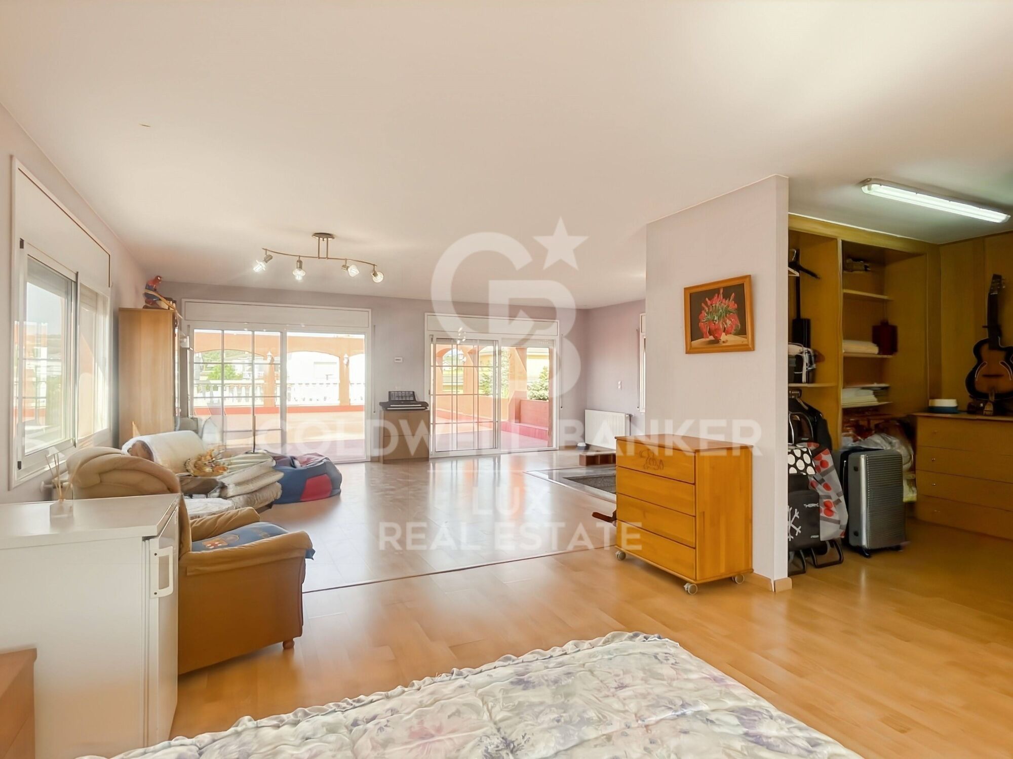 Casa en Llers con piscina y garaje