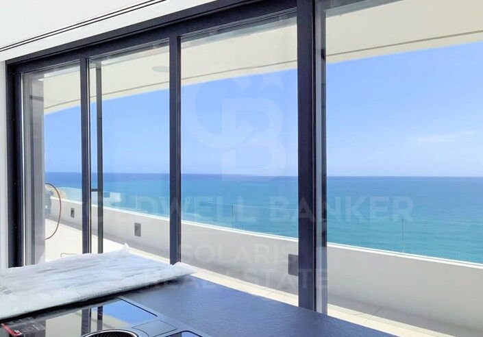Villa de lujo con increíbles vistas al mar en la cala de Ambolo, Jávea