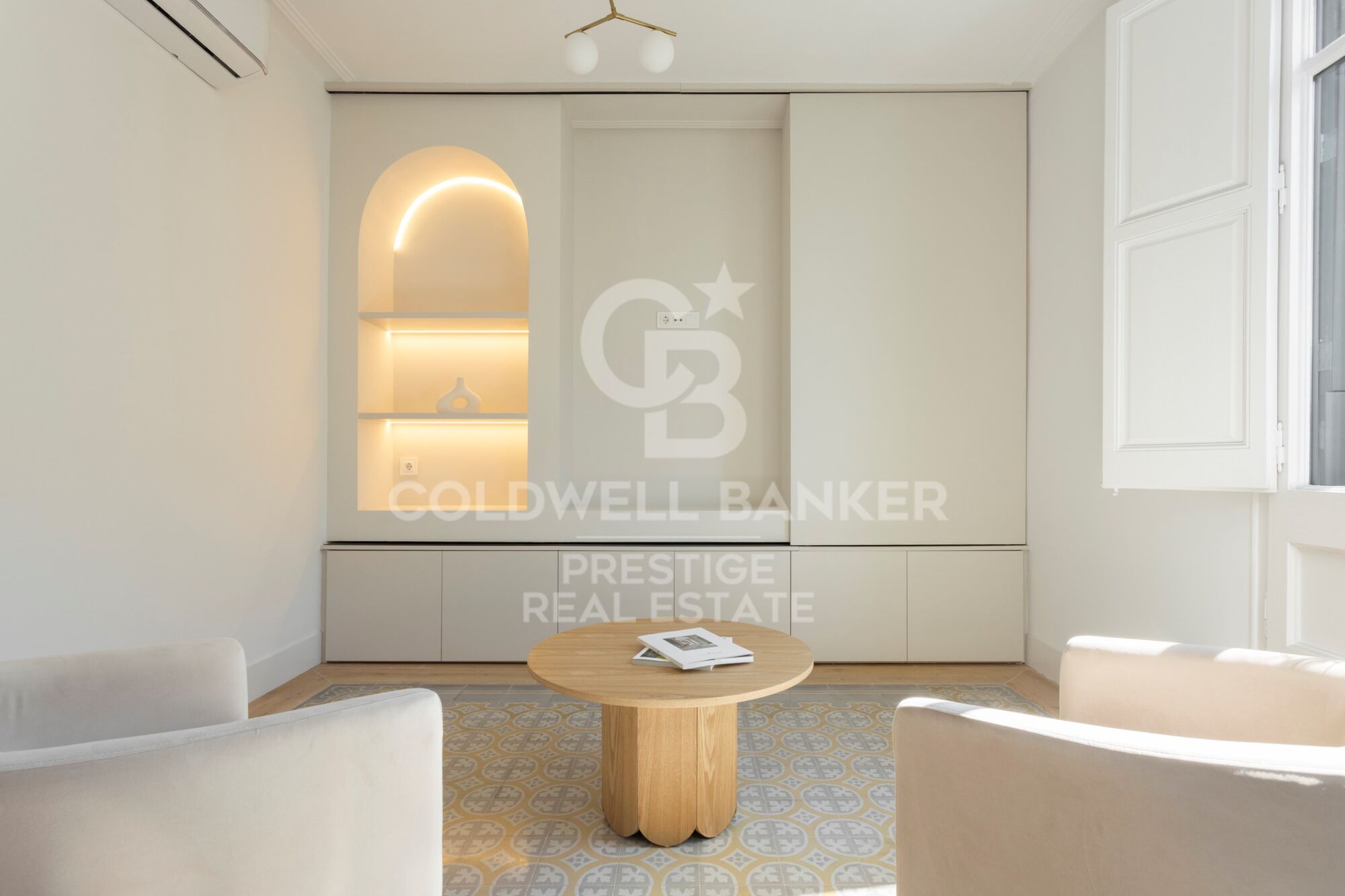 Flat in a modernist building in l'Antiga Esquerra de l'Eixample, Barcelona