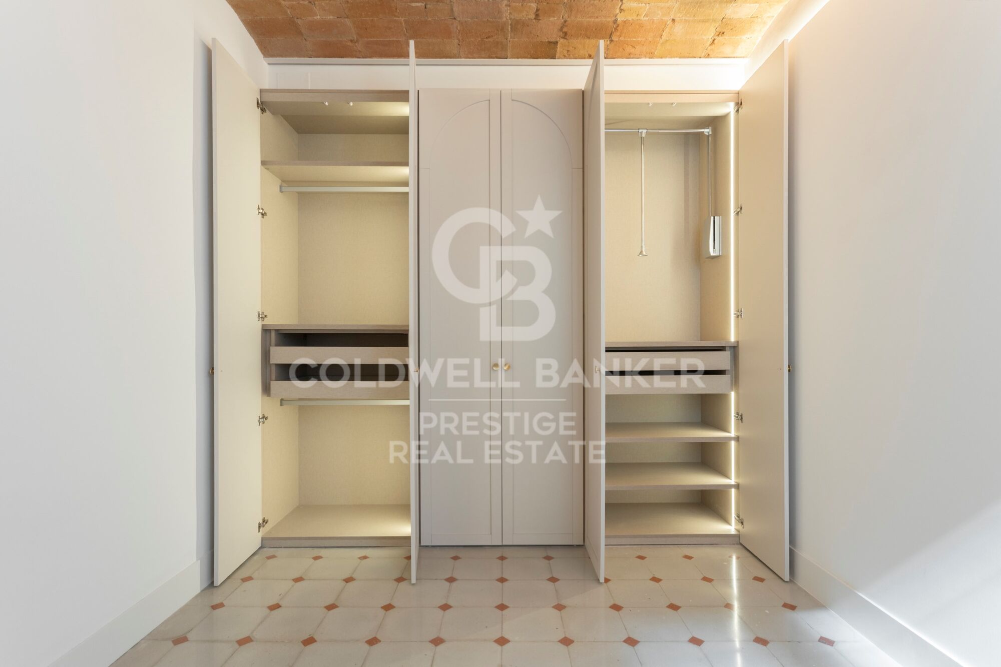 Piso en finca modernista en l'Antiga Esquerra de l'Eixample, Barcelona