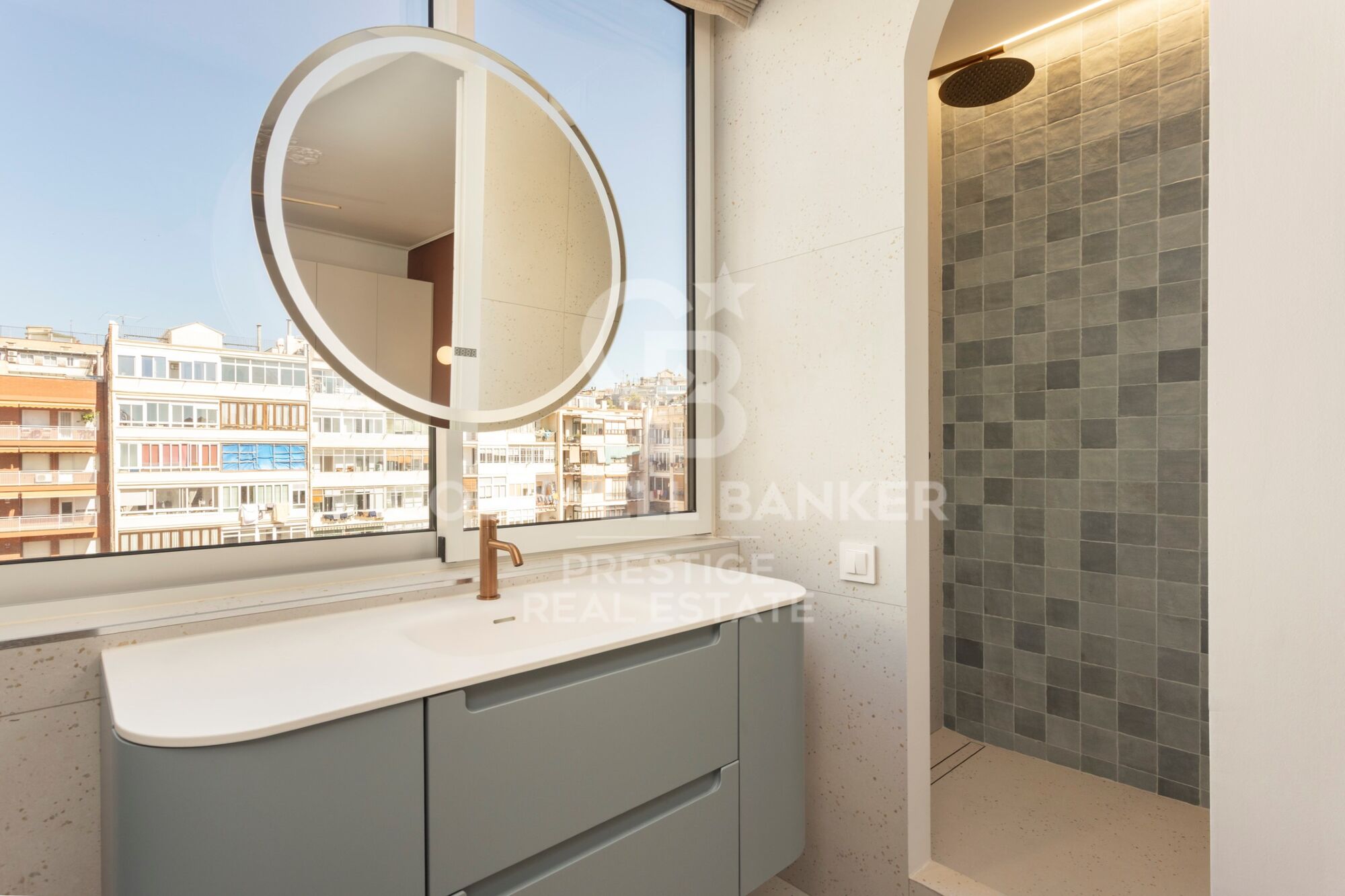 Wohnung einem modernistischen Gebäude in l'Antiga Esquerra de l'Eixample, Barcelona