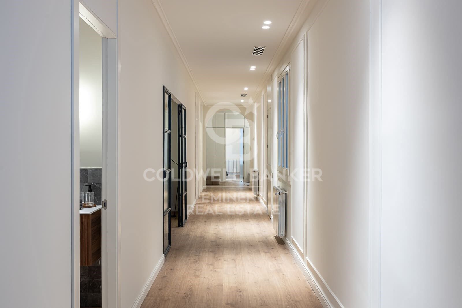 Exclusive Renovated Apartment in El Quadrat d'Or, Eixample