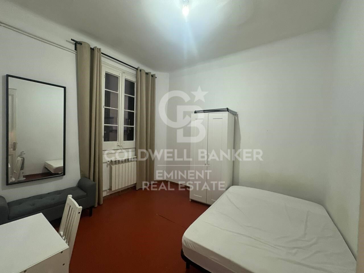 Geräumige renovierungsbedürftige Wohnung zum Verkauf in Ciutat Vella - 154 m² mit großem Potenzial