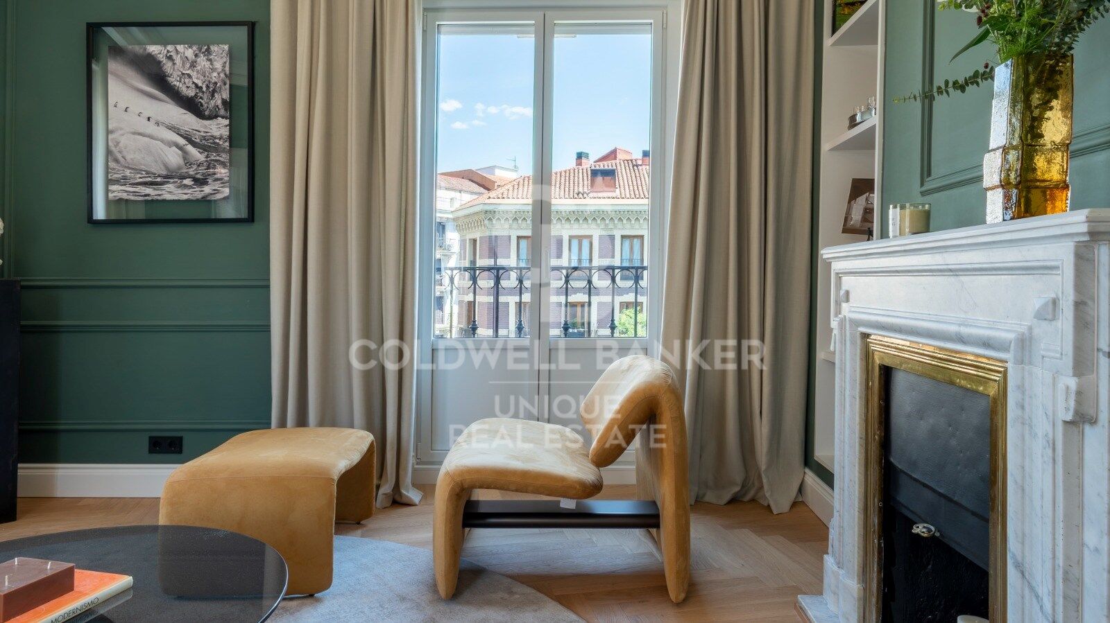 Piso exterior de 3 dormitorios con 11 balcones en Goya, Madrid