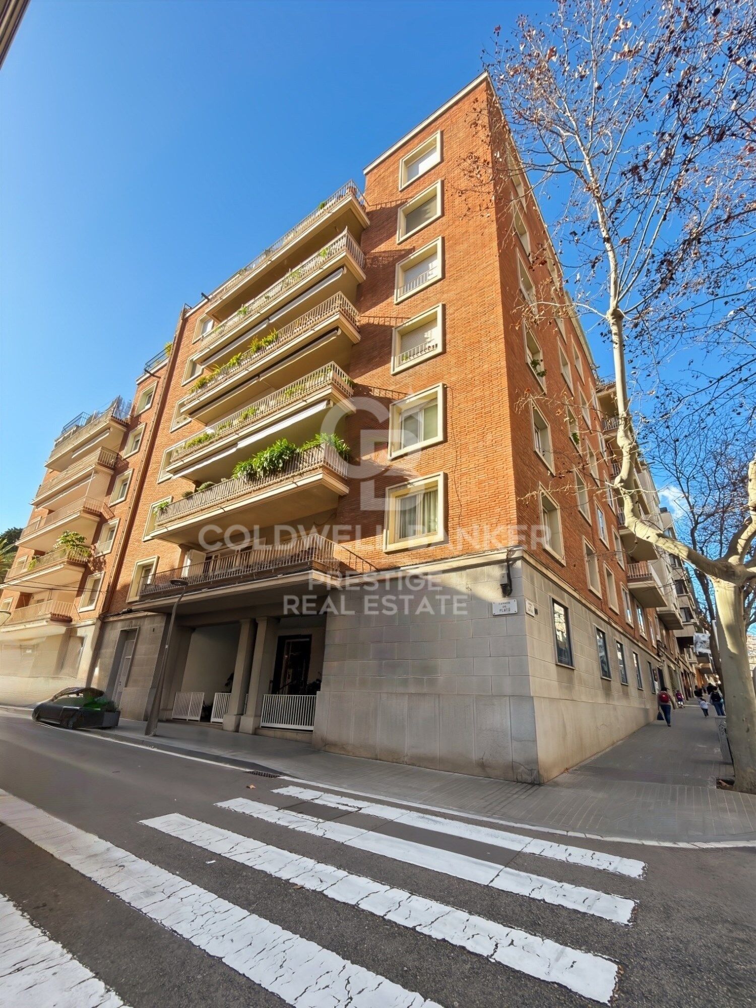 Wohnung mit Terrasse zur Renovierung in der Santaló-Straße