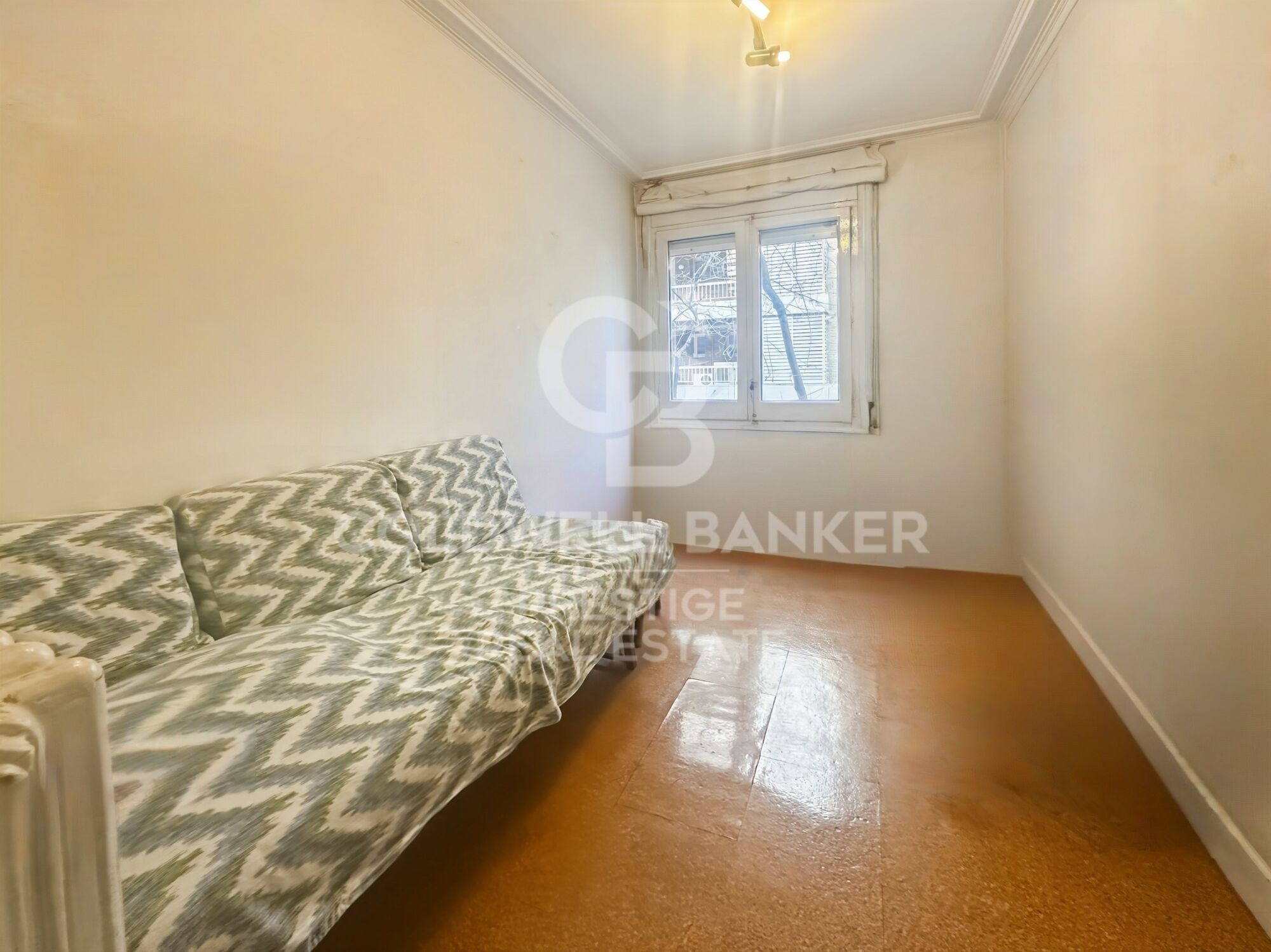 Piso con terraza a reformar en calle Santaló, Barcelona