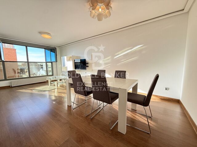 Helles renoviertes Apartment mit Panoramablick in der City of Arts & Sciences