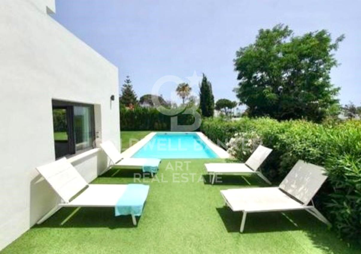 Élégant chalet mitoyen de plain-pied en première ligne de golf - Guadalmina