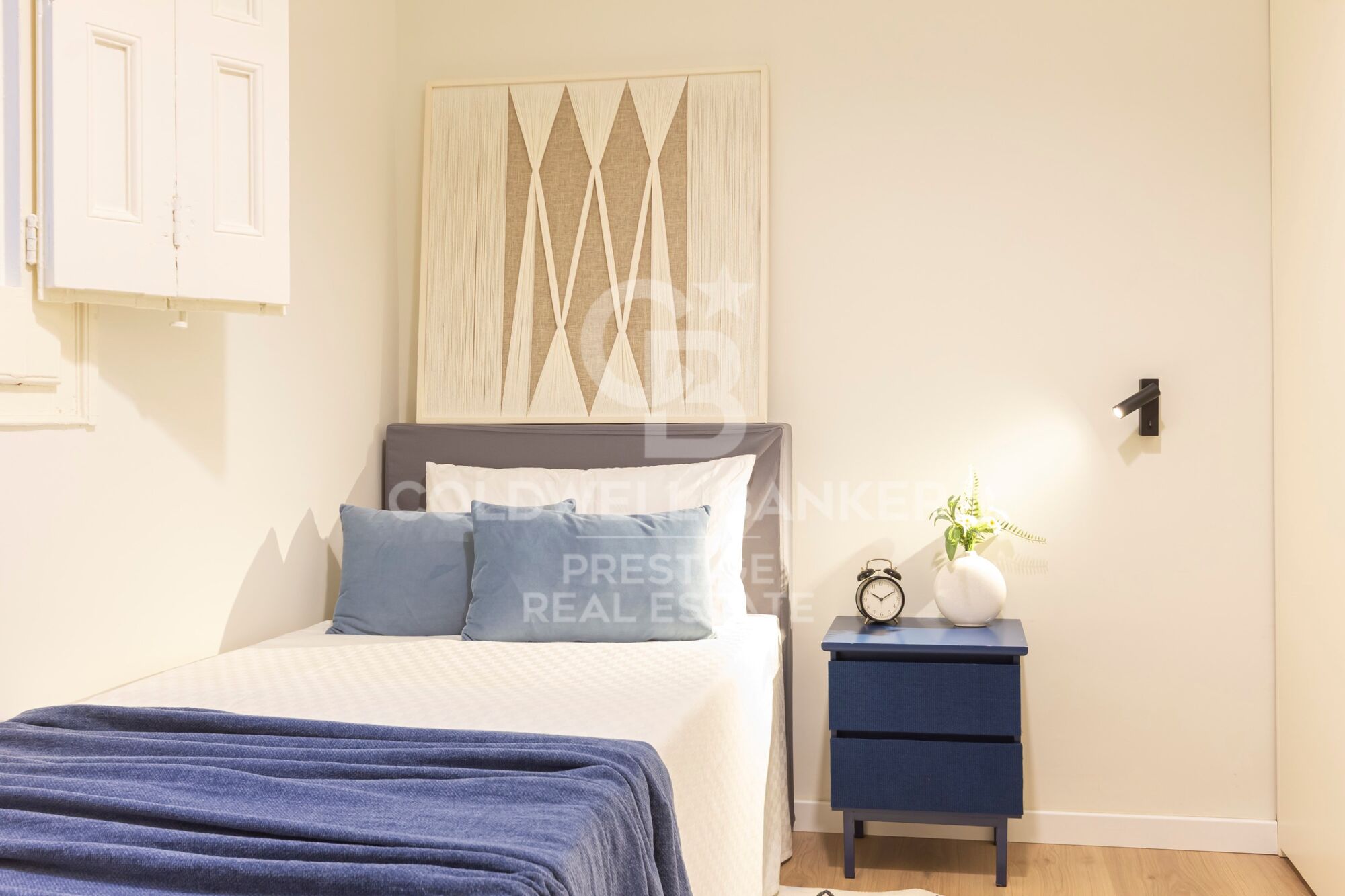 Piso modernista con dos balcones en el corazón del Eixample, Barcelona