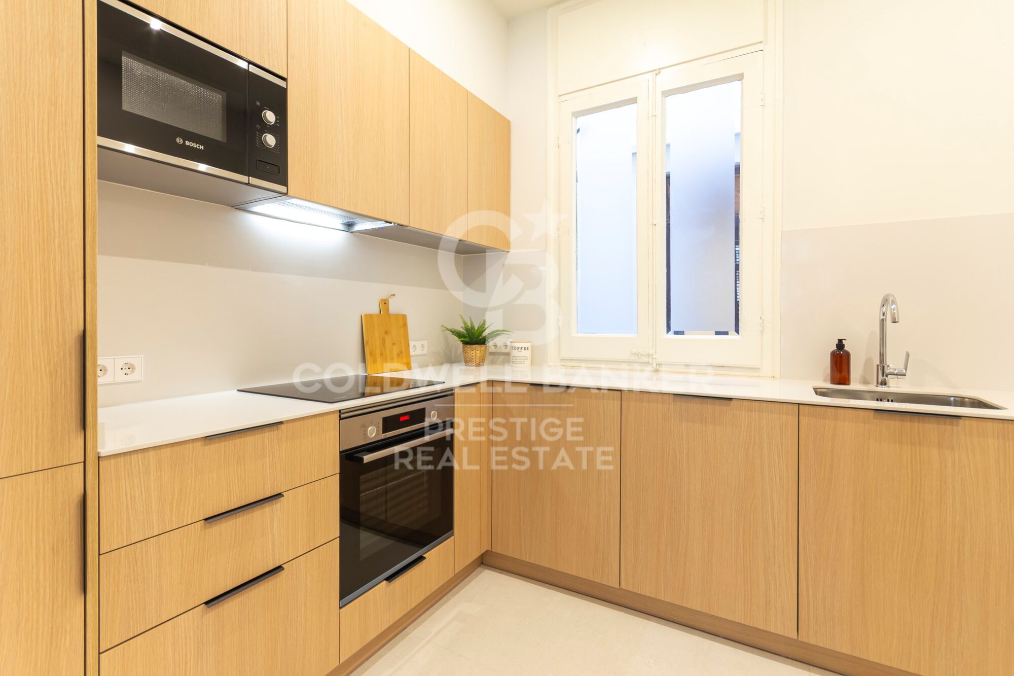 Exclusive modernist apartment with two balconies in the heart of Eixample, Barcelona