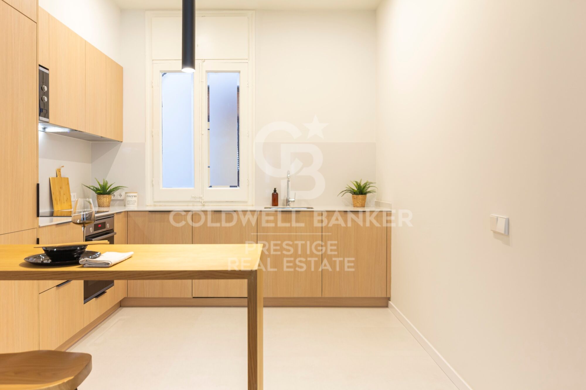 Exclusive modernist apartment with two balconies in the heart of Eixample, Barcelona