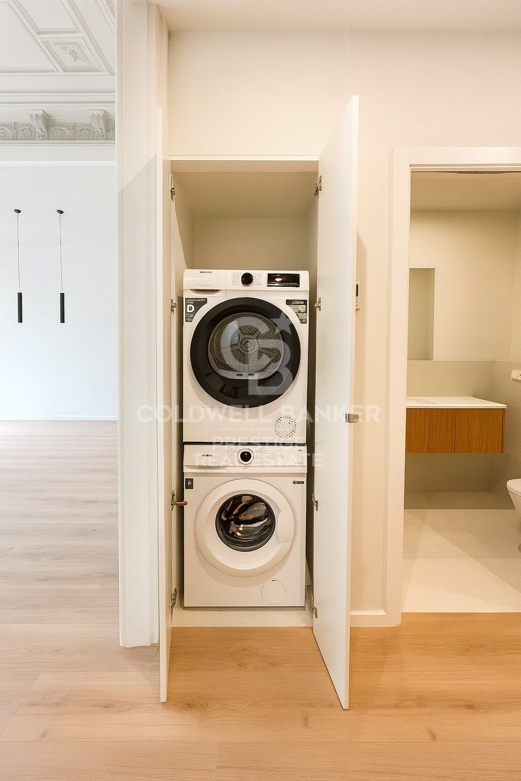 Exclusive modernist apartment with two balconies in the heart of Eixample, Barcelona