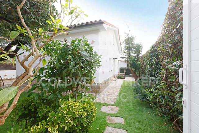 Beautiful house for sale in Sant Just Desvern