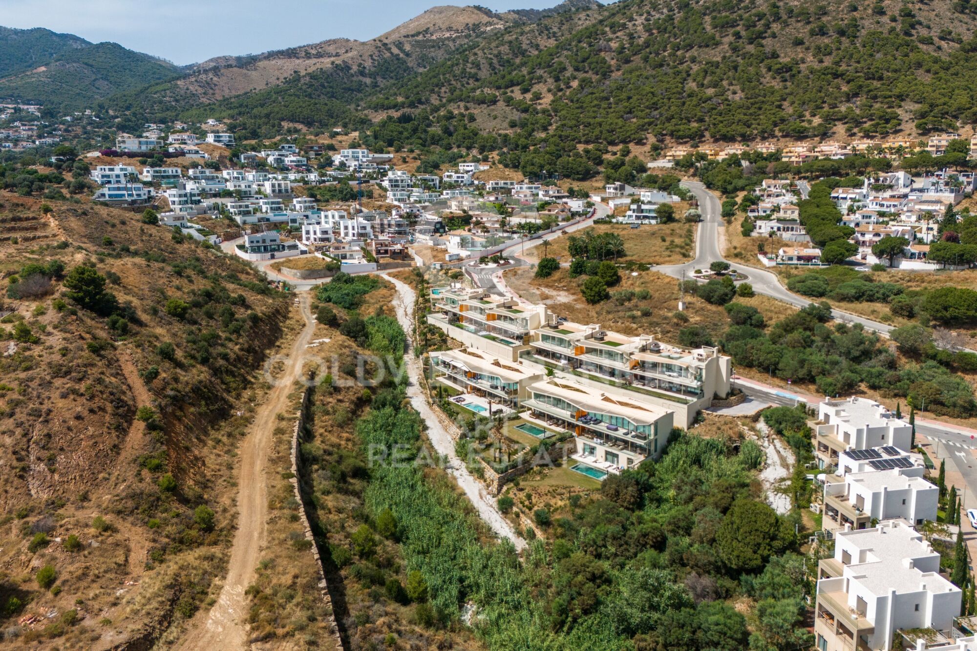 Neue Luxuswohnung mit Meer- und Bergblick in La Reserva del Higuerón