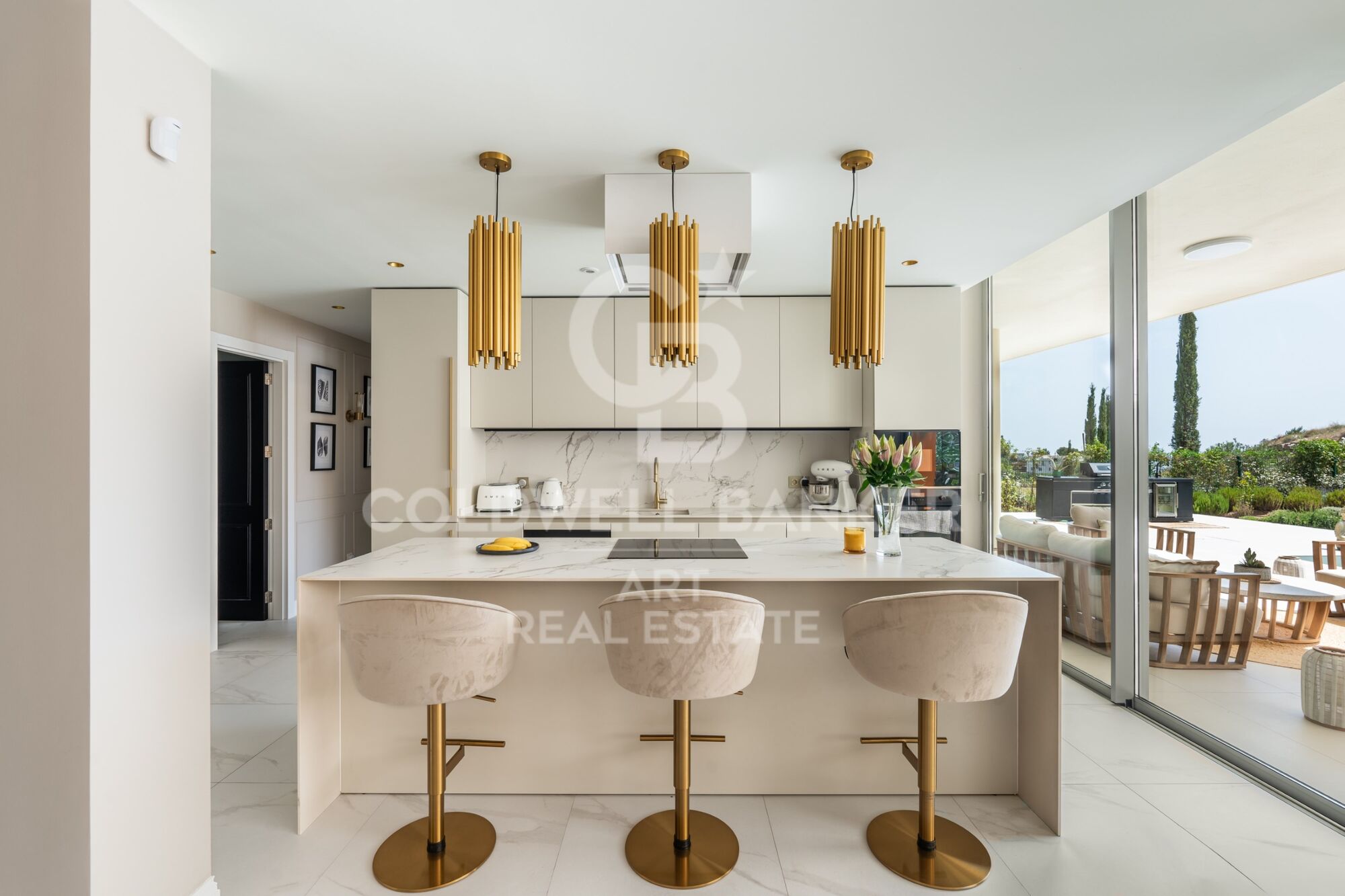 Nuevo apartamento de lujo con vistas al mar y montaña en La Reserva del Higuerón