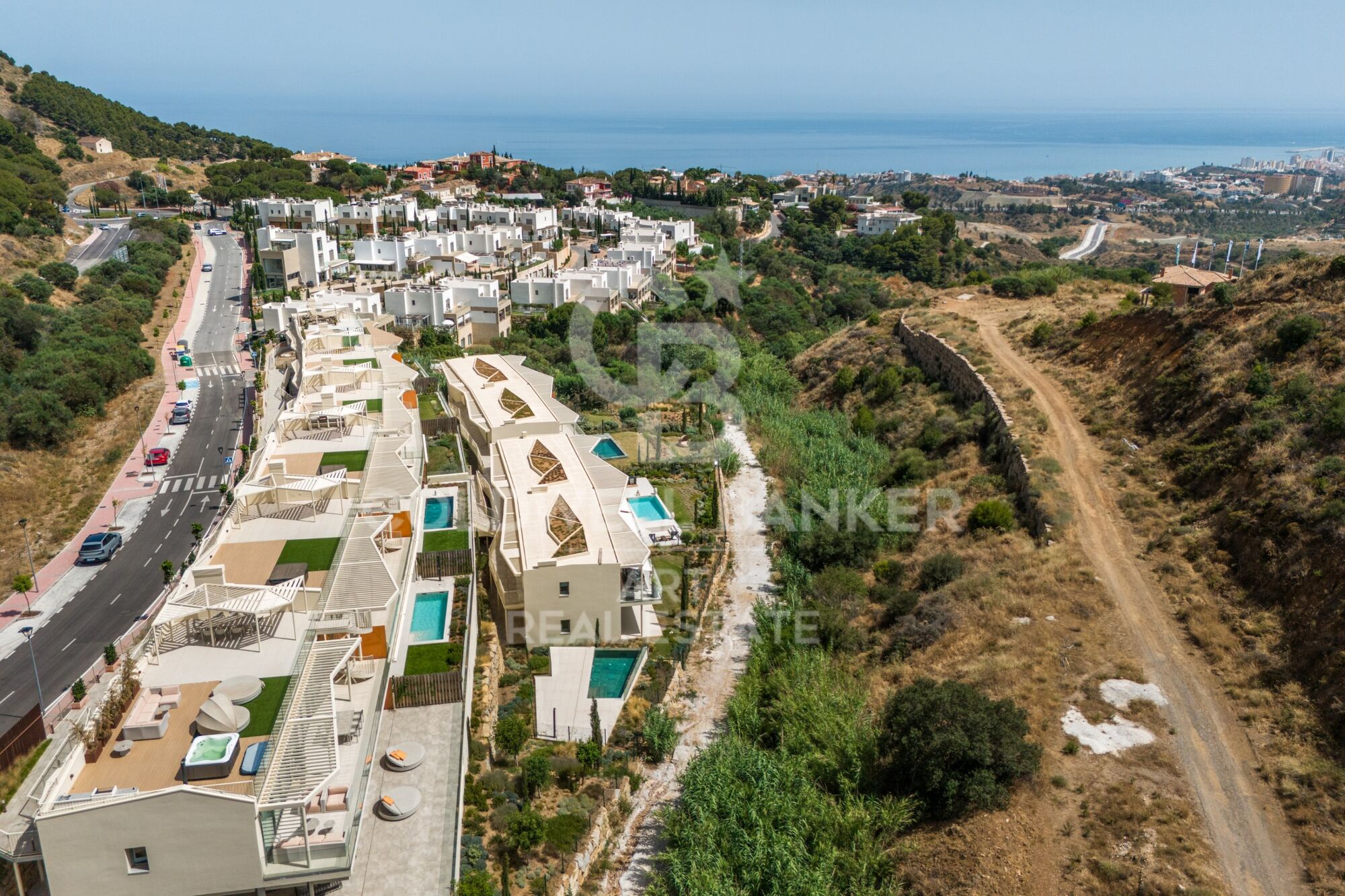 Nuevo apartamento de lujo con vistas al mar y montaña en La Reserva del Higuerón