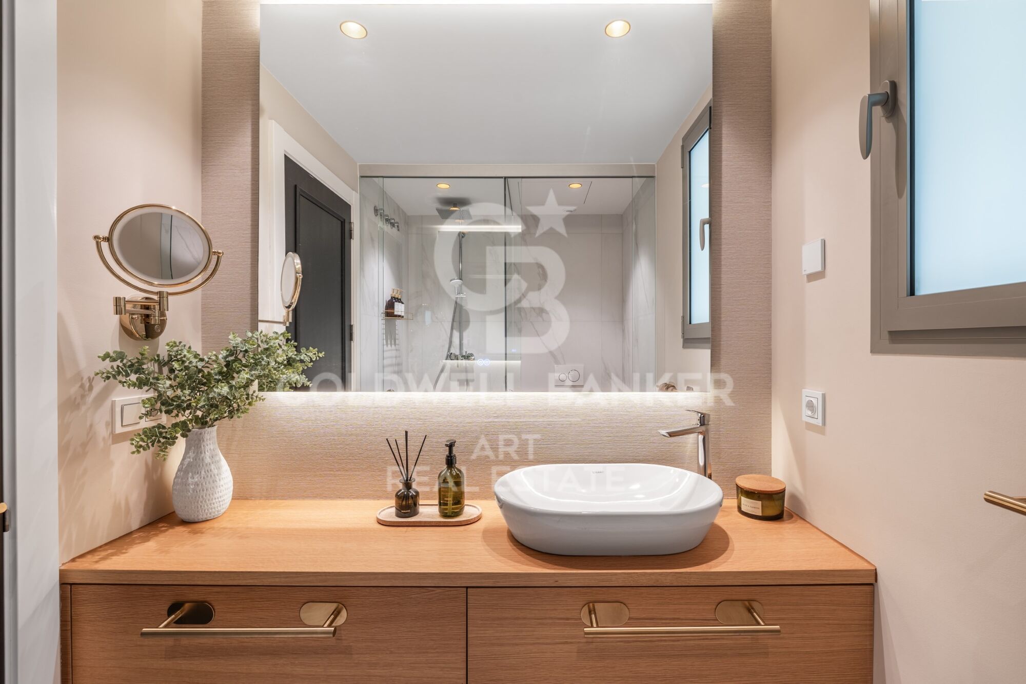 Neue Luxuswohnung mit Meer- und Bergblick in La Reserva del Higuerón