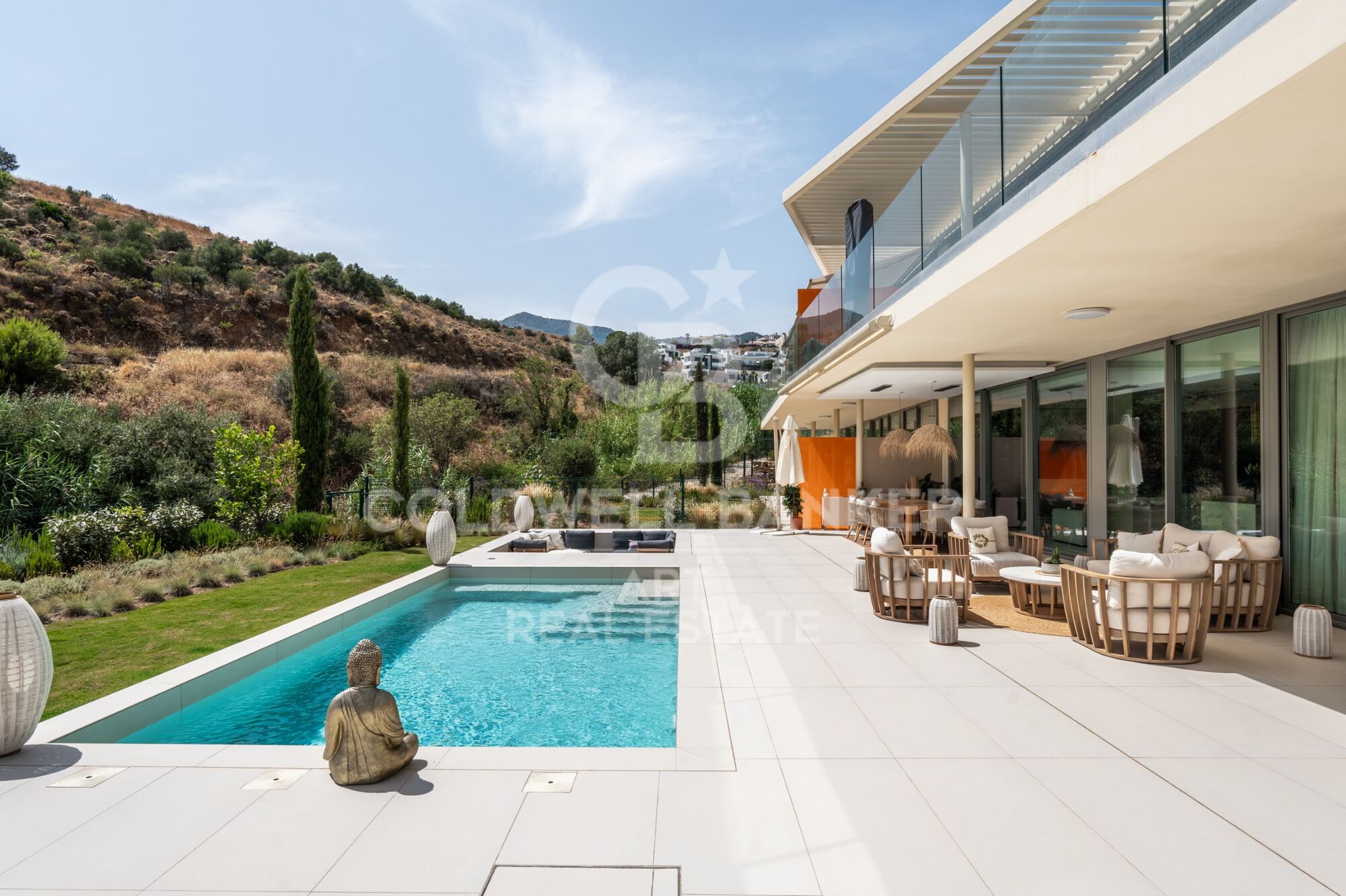 Neue Luxuswohnung mit Meer- und Bergblick in La Reserva del Higuerón