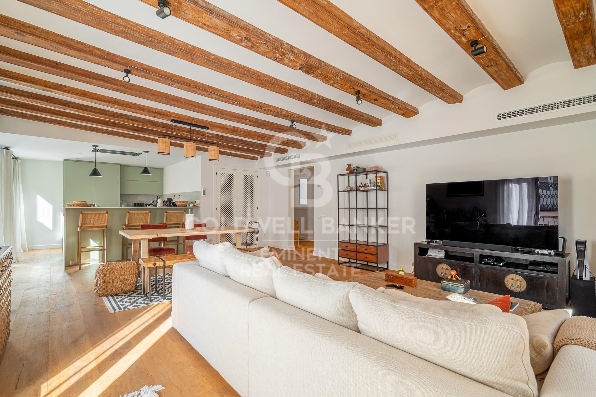 Exclusive penthouse with private terrace in El Born