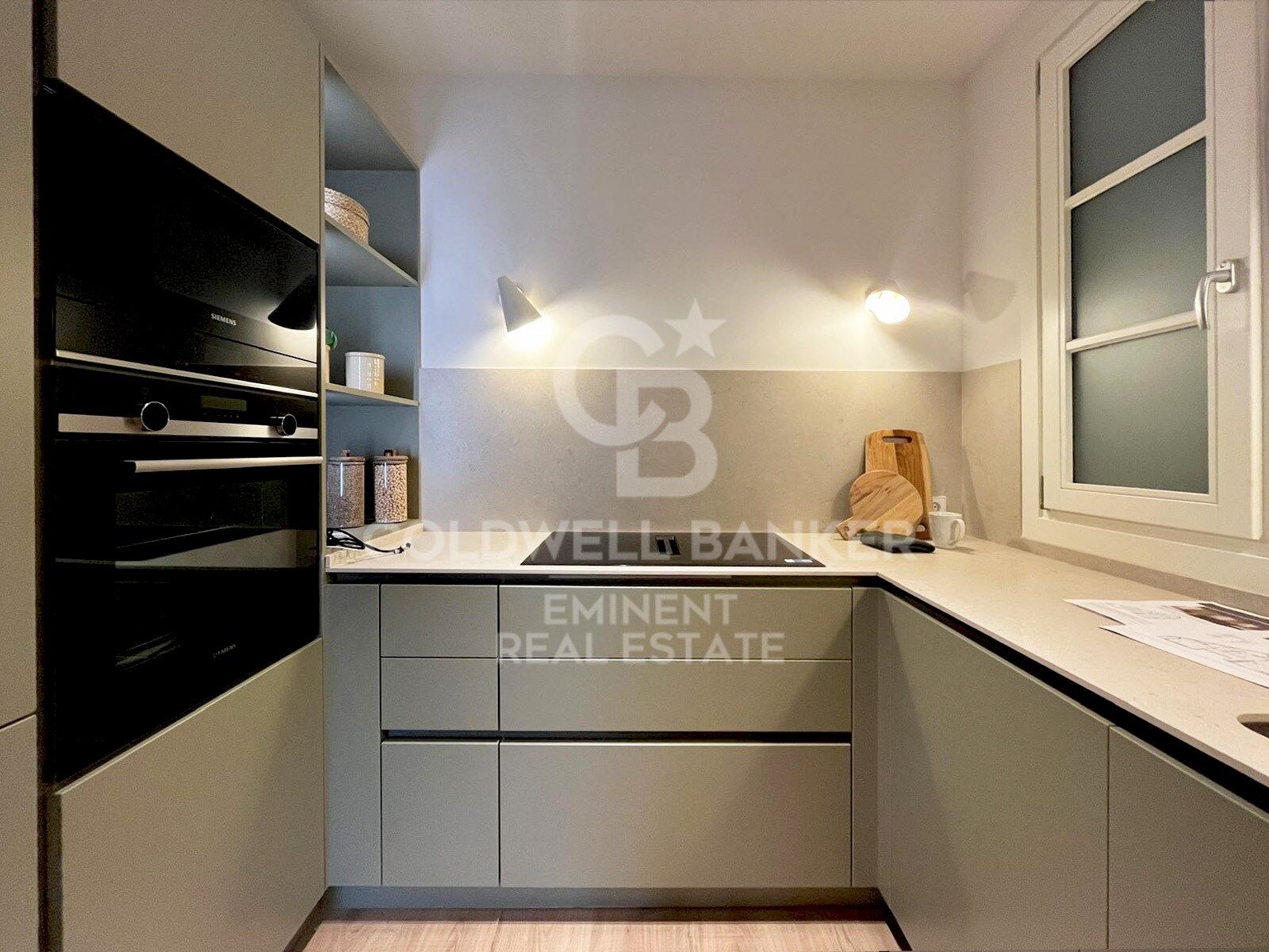 Renovierte und möblierte Wohnung in der Aribau-Straße