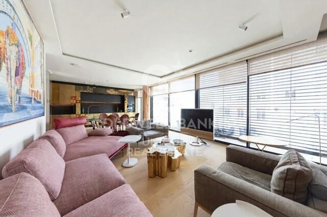 Exterior 3-bedroom apartment with terrace and garage in Recoletos, Madrid