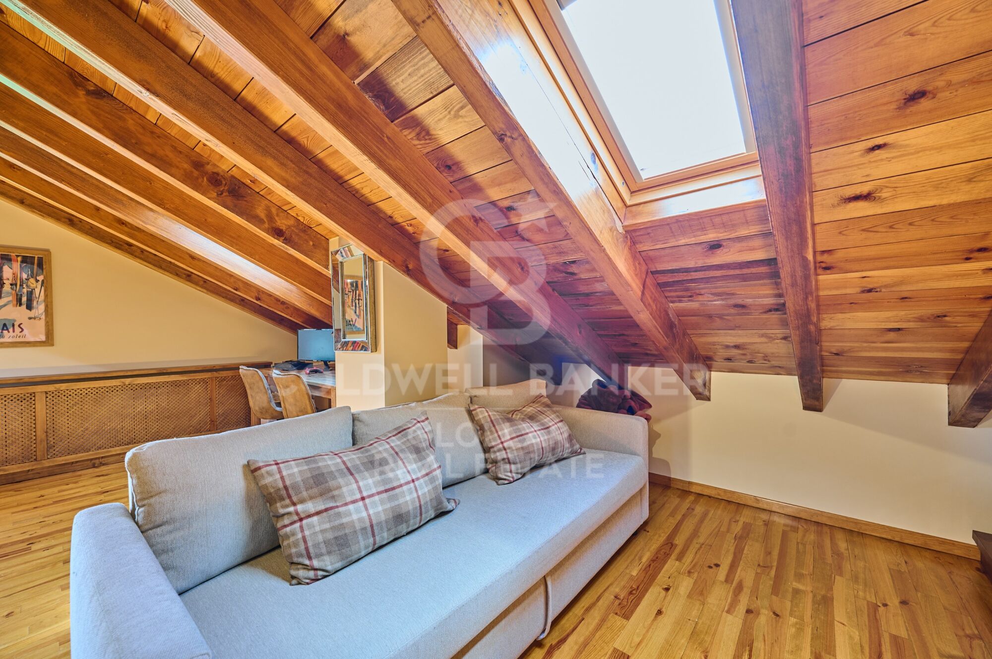 House 3 Bedrooms Sale Isòvol