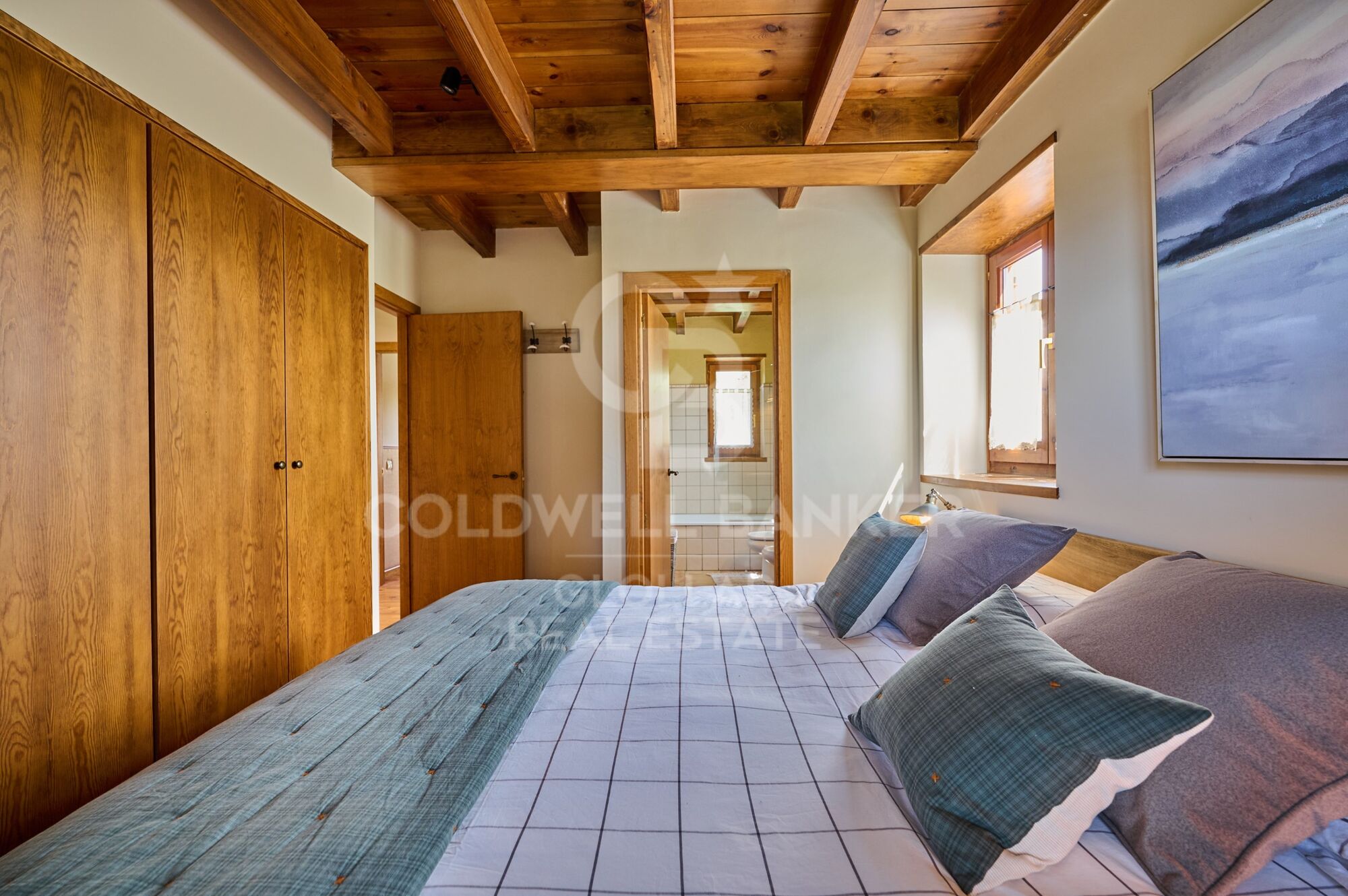 House 3 Bedrooms Sale Isòvol