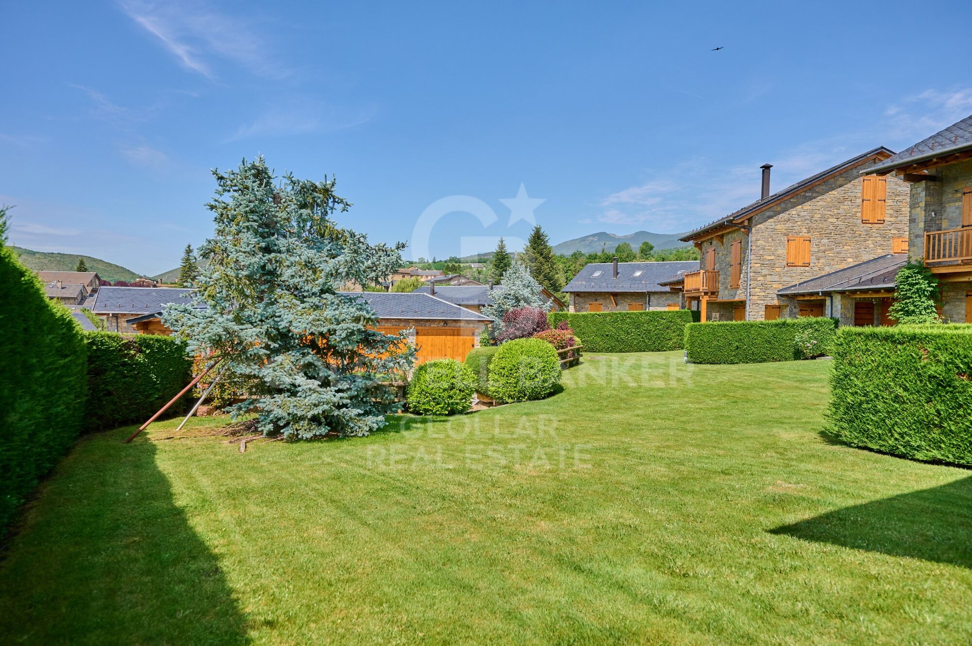 House 3 Bedrooms Sale Isòvol